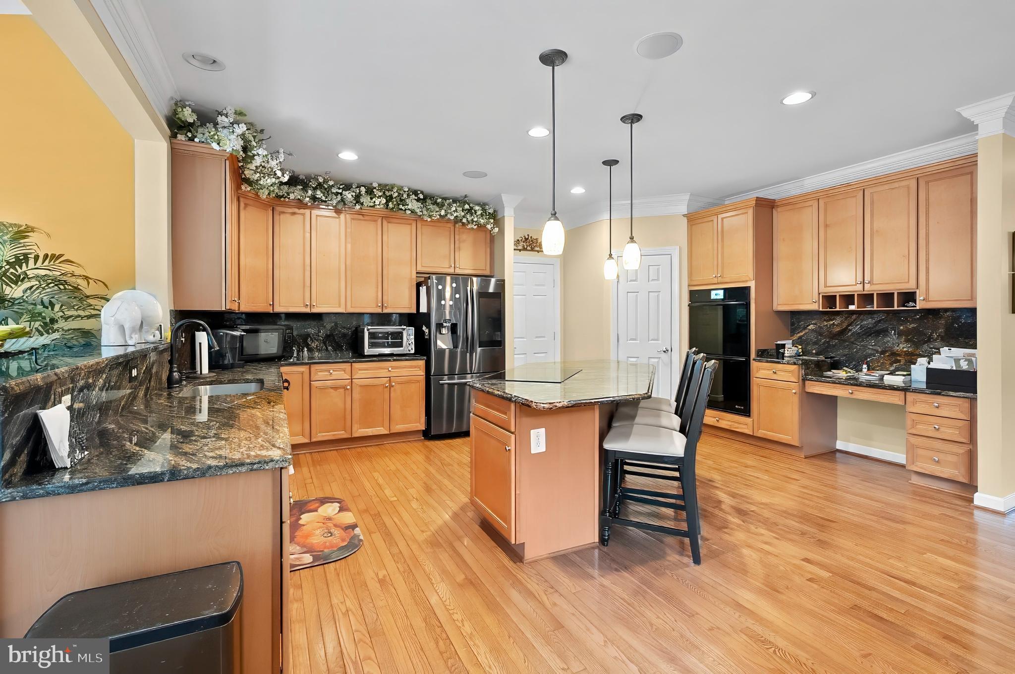 WILLOW CHASE - Residential