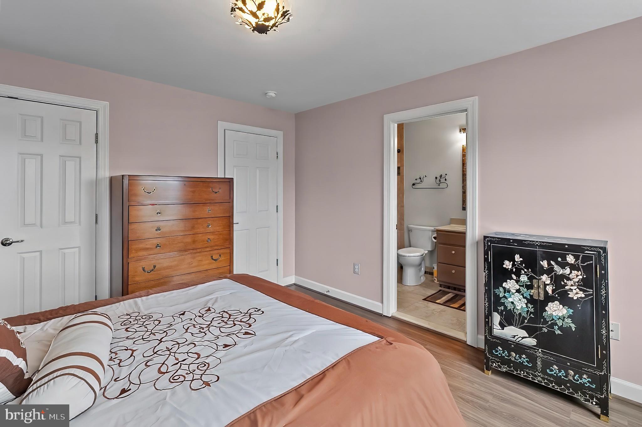 WILLOW CHASE - Residential