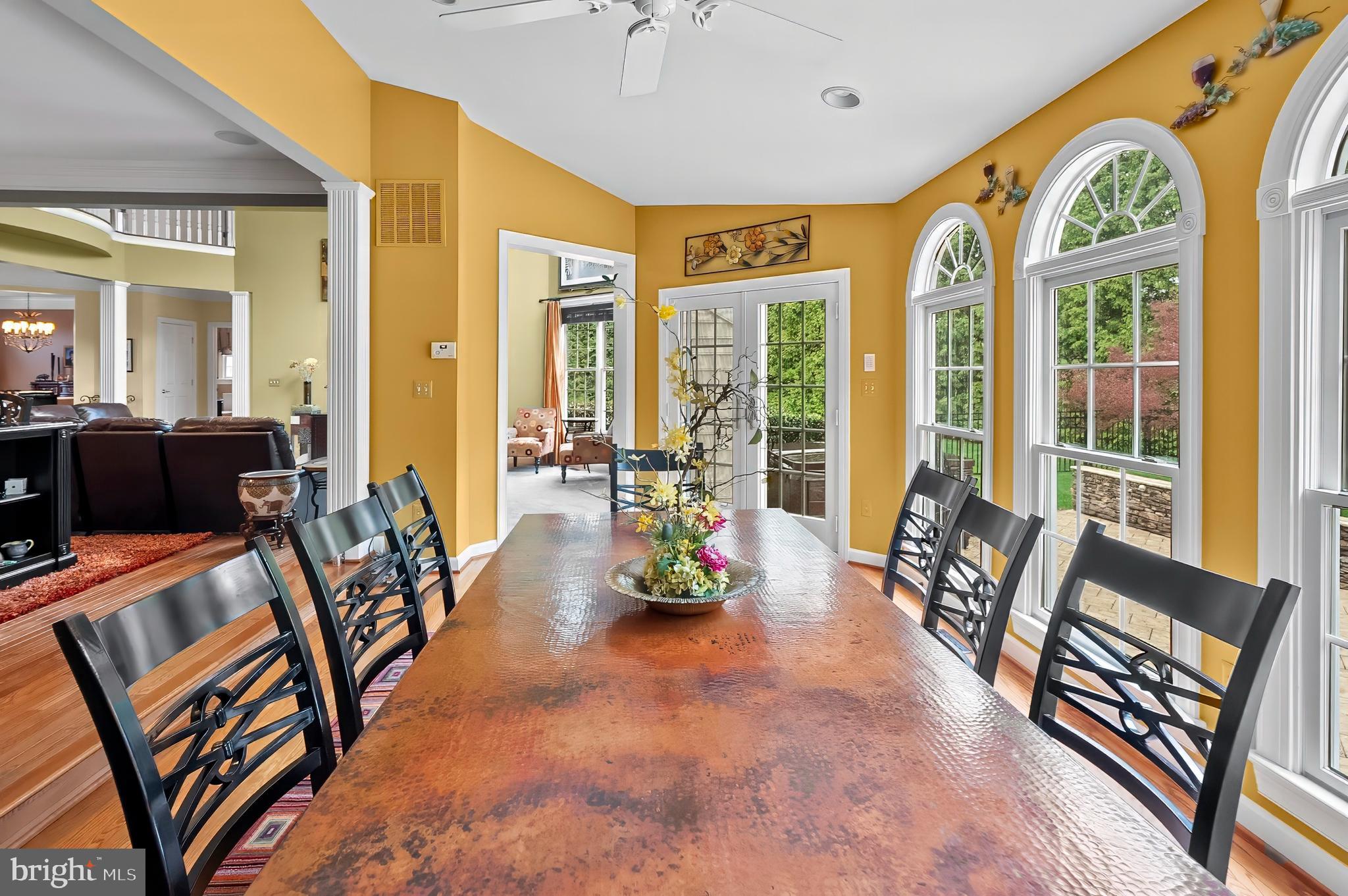 WILLOW CHASE - Residential