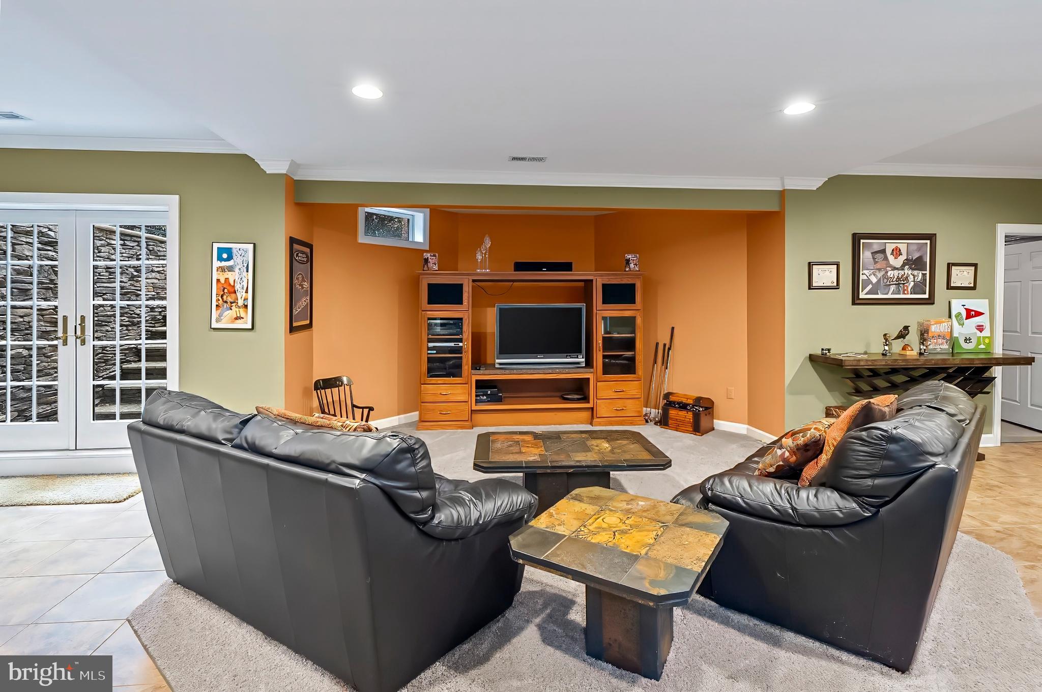 WILLOW CHASE - Residential
