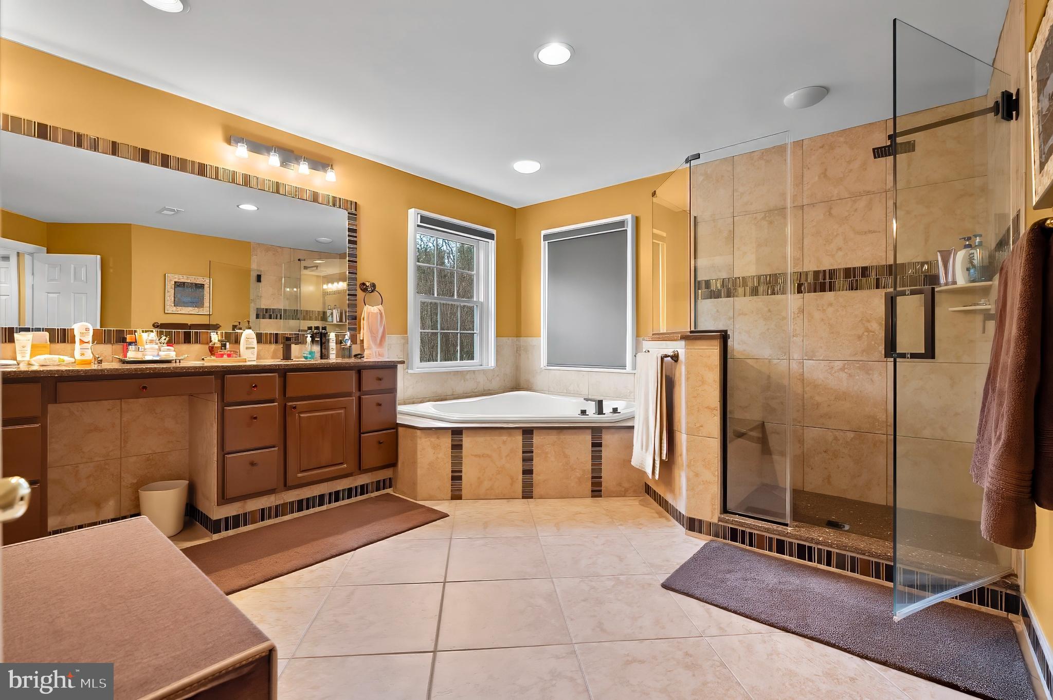 WILLOW CHASE - Residential