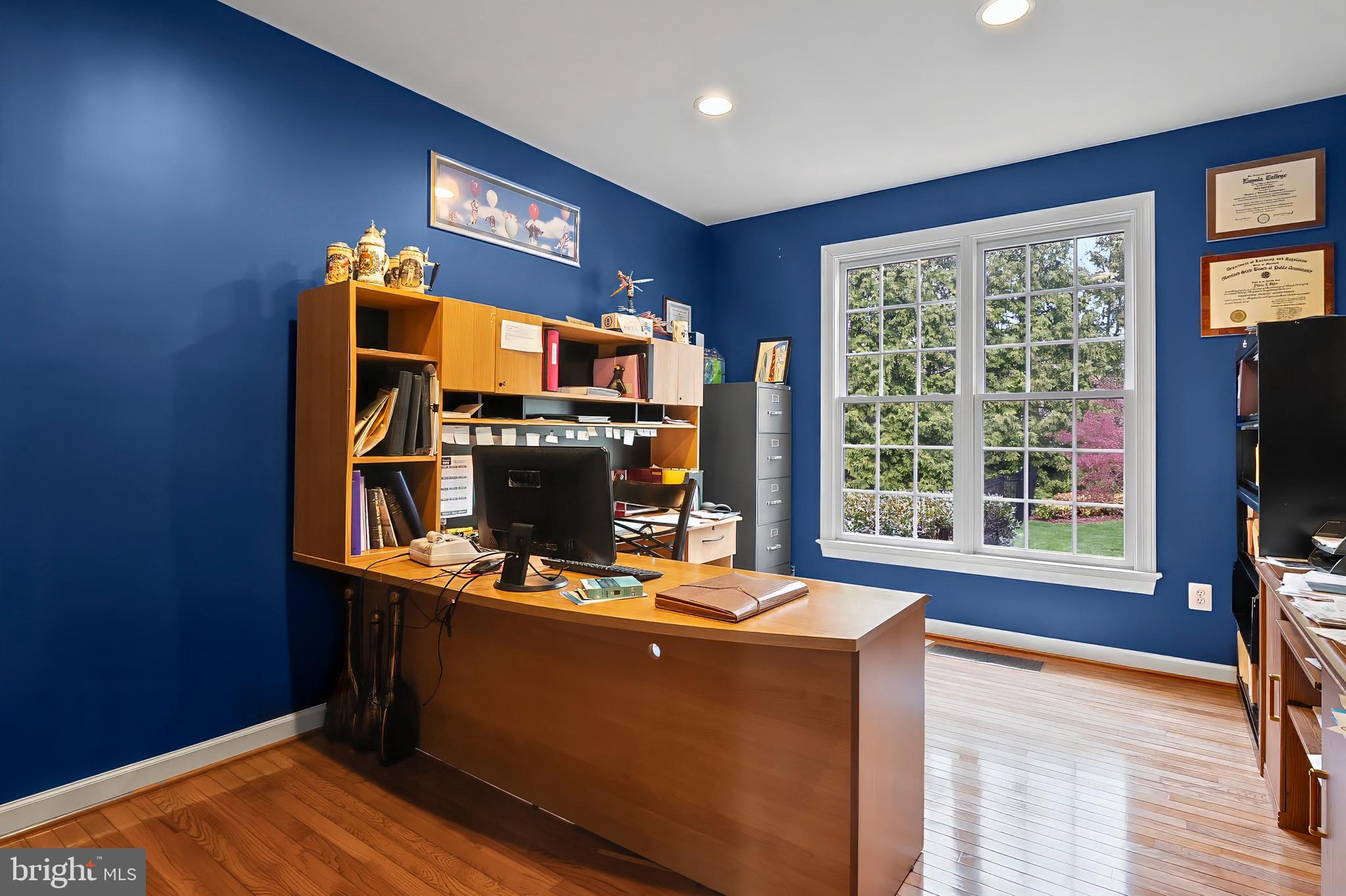 WILLOW CHASE - Residential