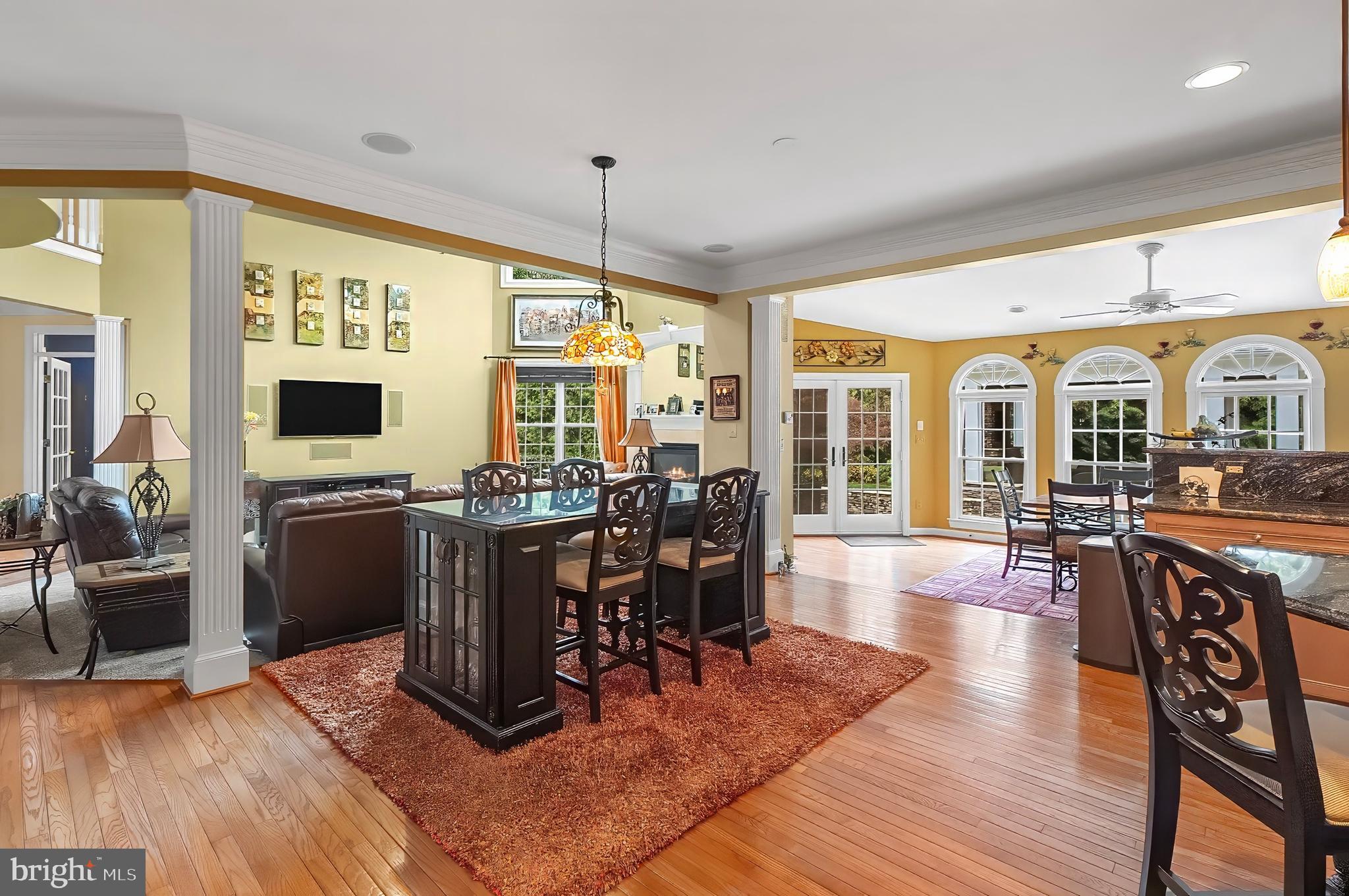 WILLOW CHASE - Residential