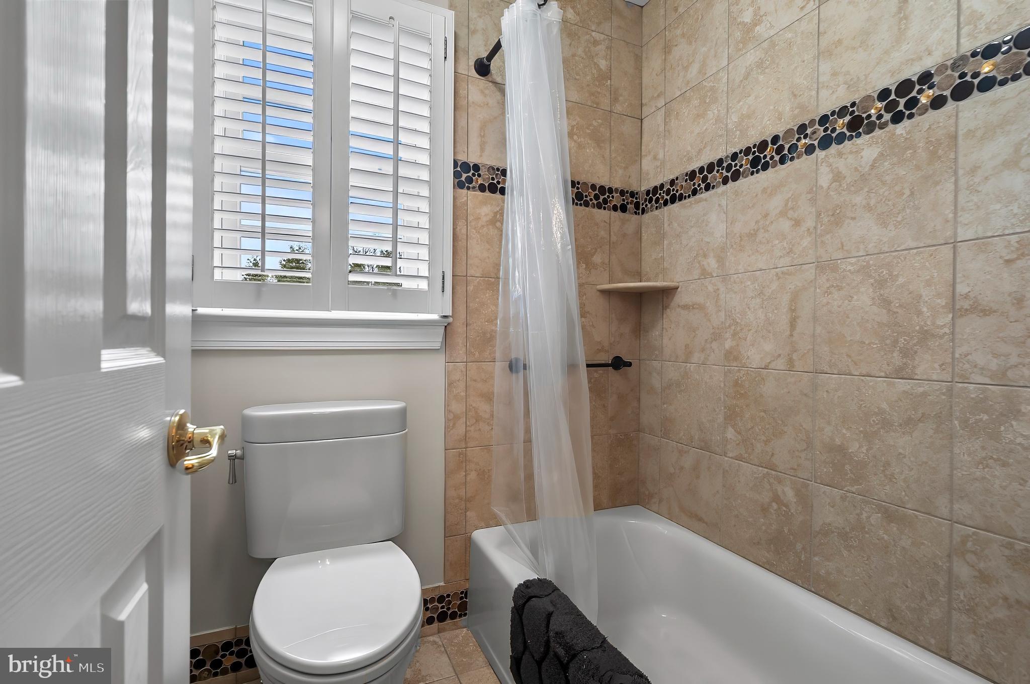 WILLOW CHASE - Residential