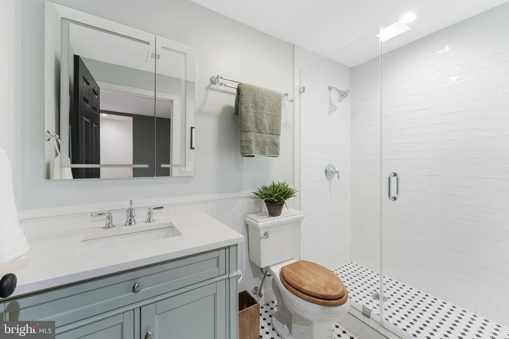 FARMINGTON ON THE GREEN - Residential