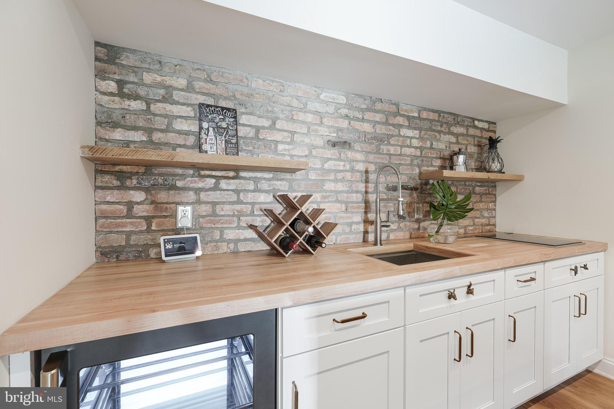 FARMINGTON ON THE GREEN - Residential