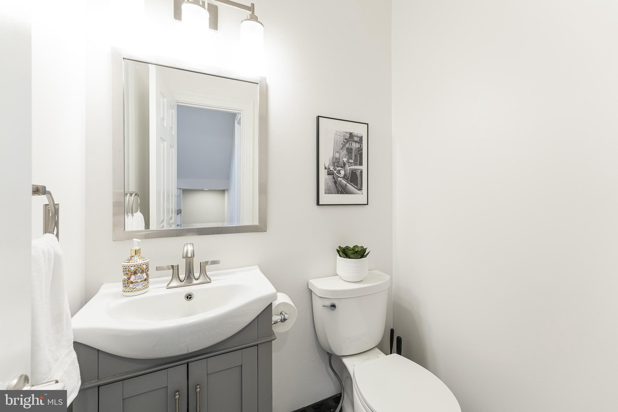 FARMINGTON ON THE GREEN - Residential