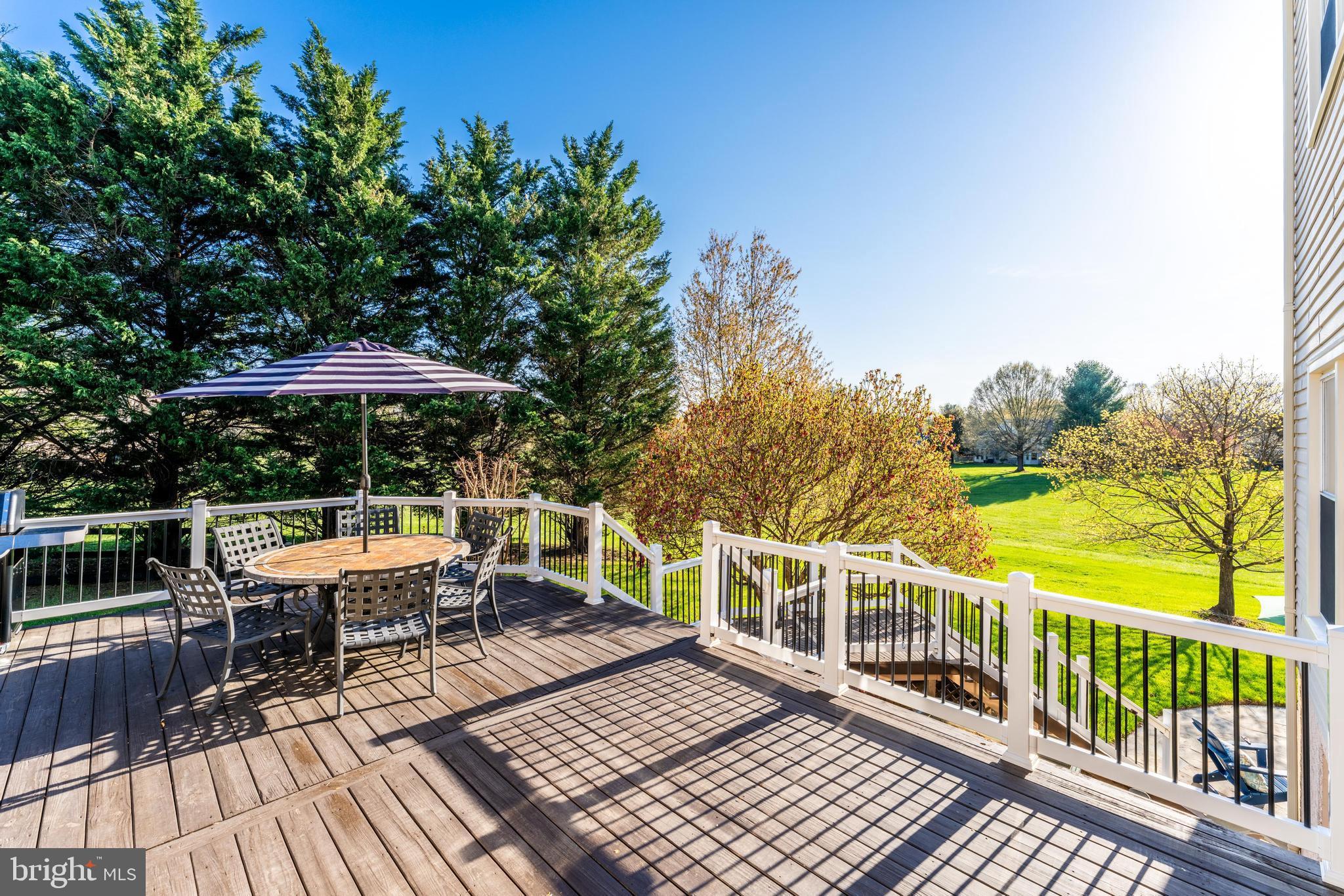 FARMINGTON ON THE GREEN - Residential