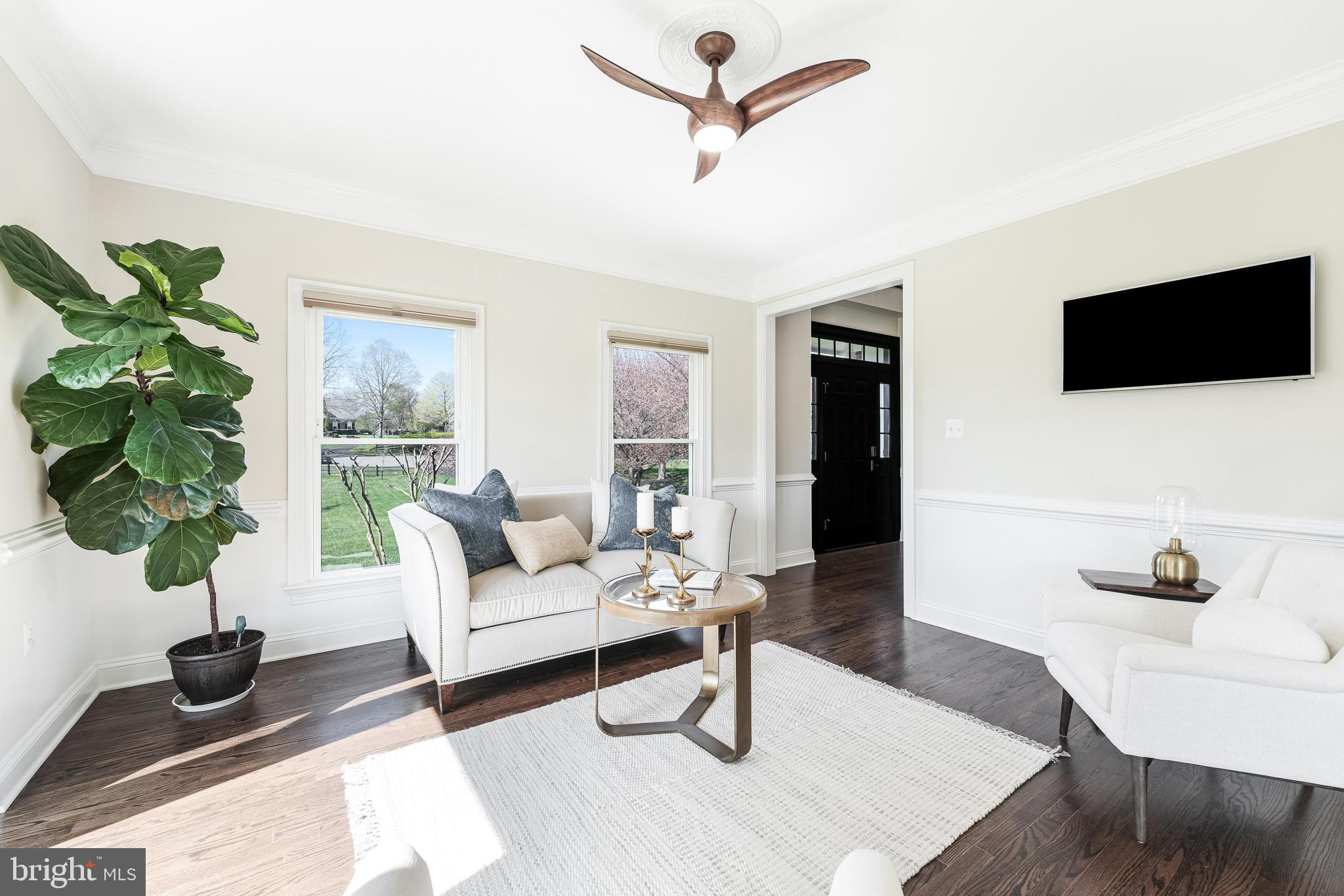 FARMINGTON ON THE GREEN - Residential