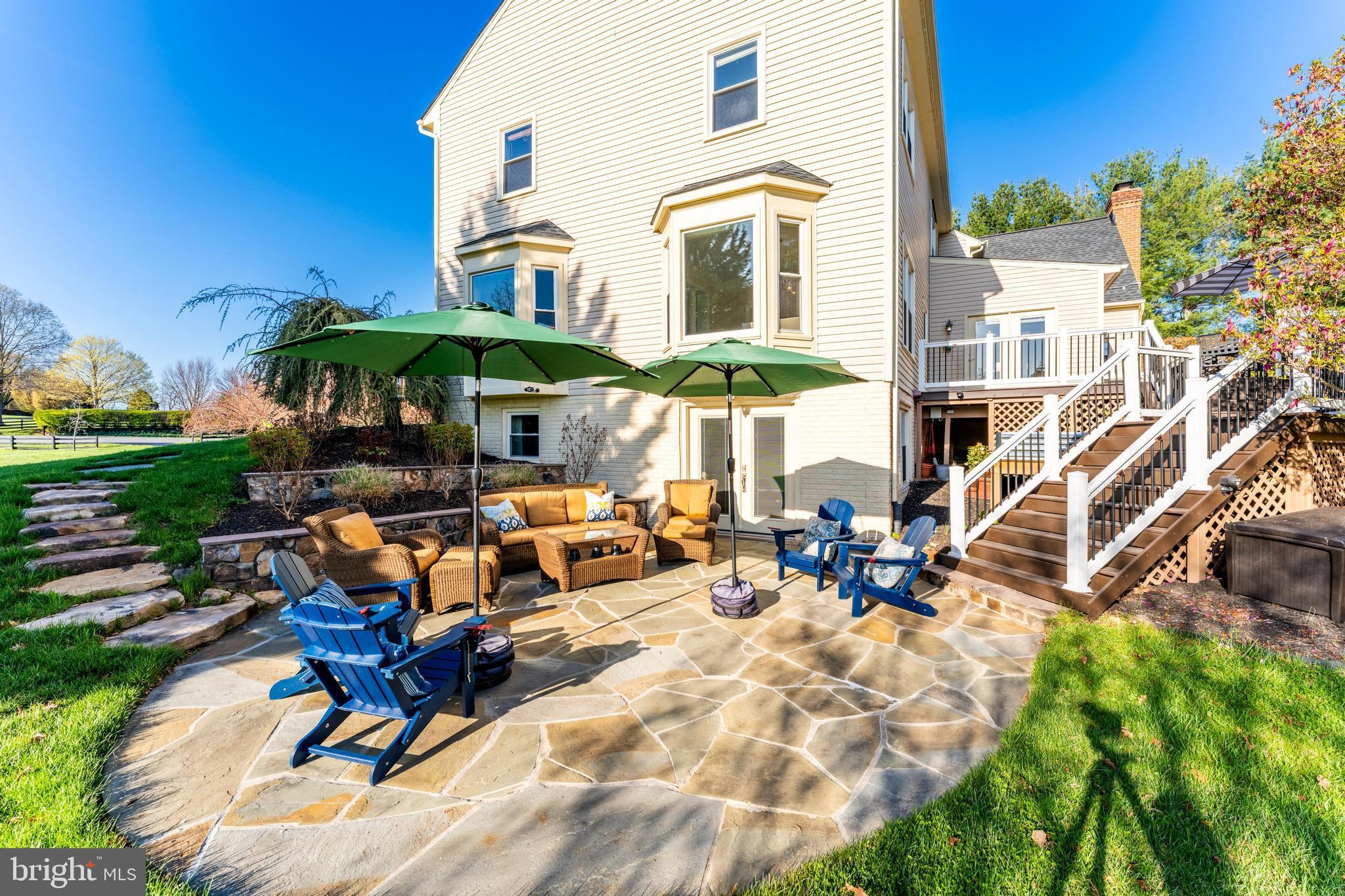 FARMINGTON ON THE GREEN - Residential