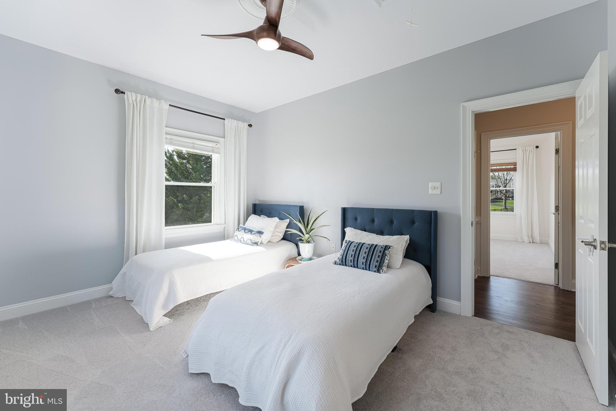 FARMINGTON ON THE GREEN - Residential