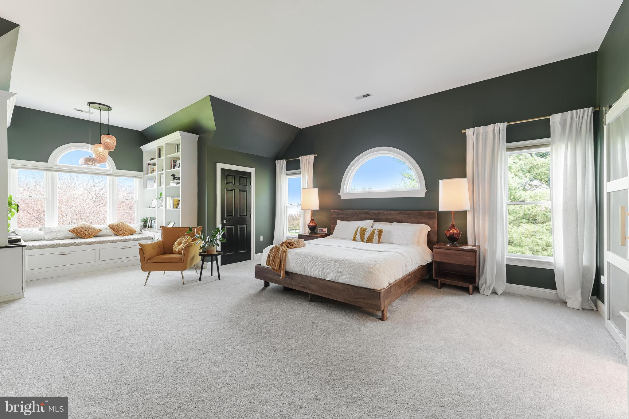 FARMINGTON ON THE GREEN - Residential