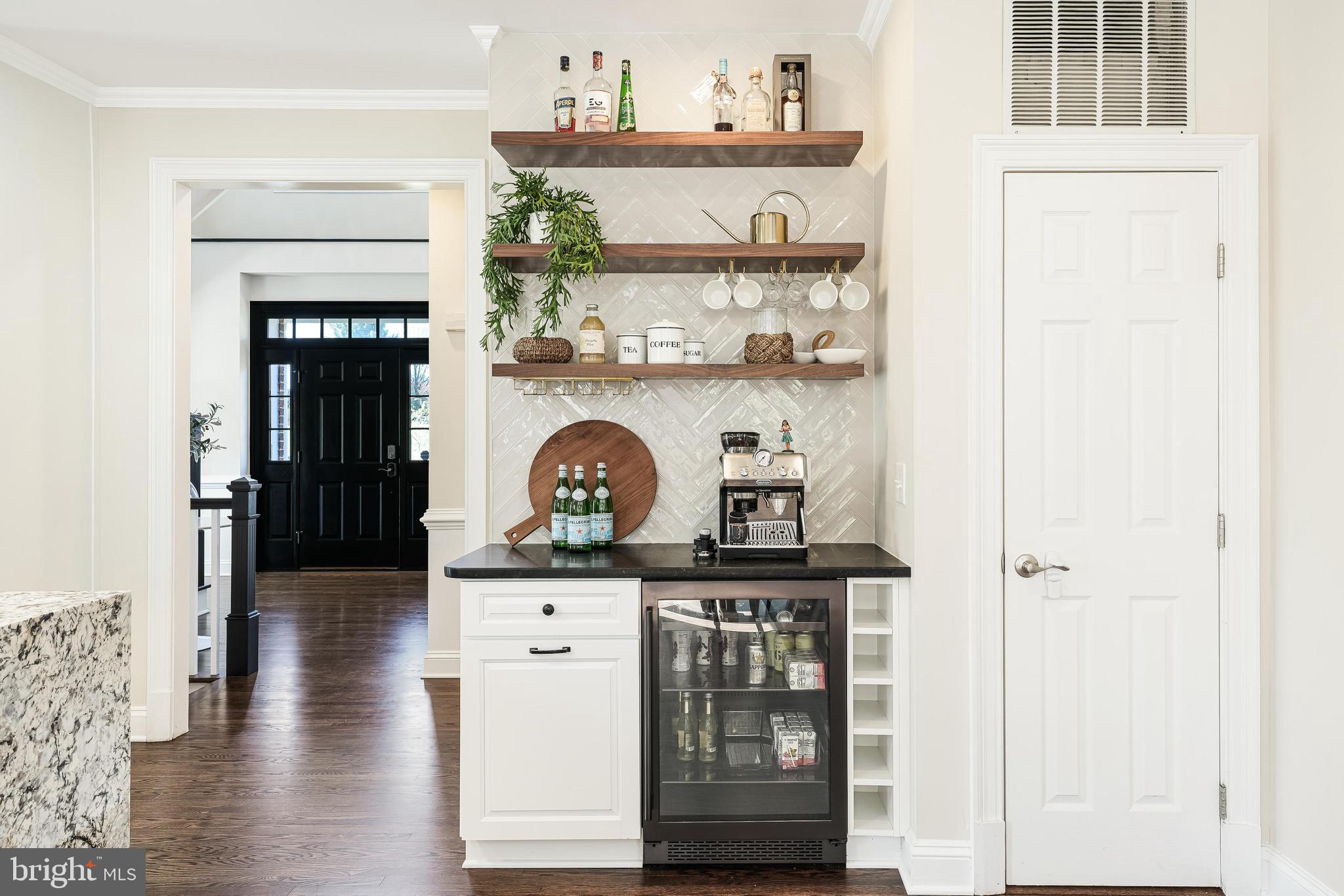 FARMINGTON ON THE GREEN - Residential