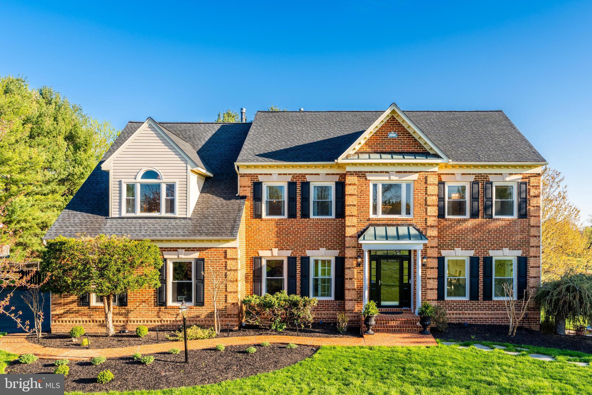 FARMINGTON ON THE GREEN - Residential