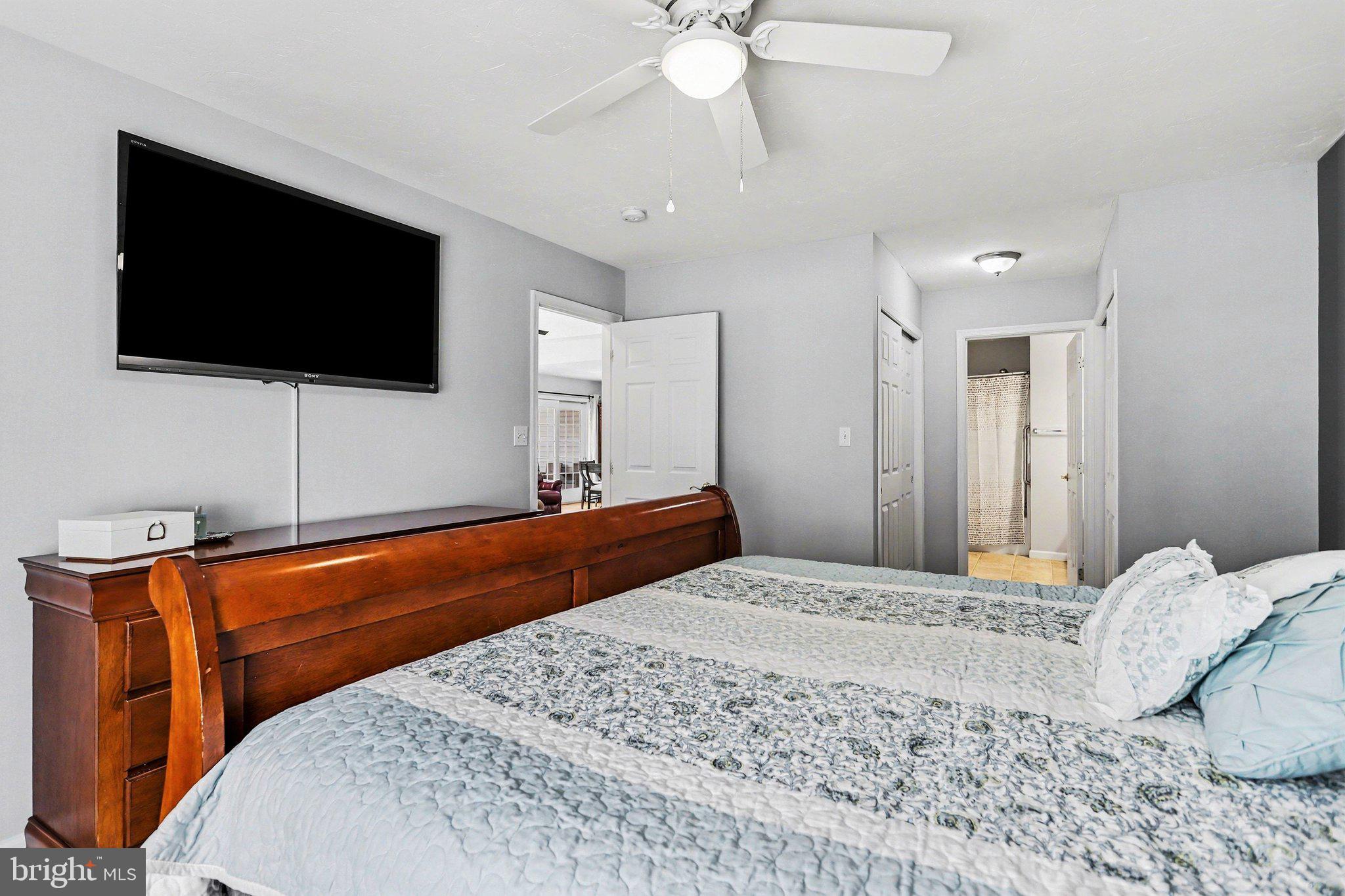 JACKSON HEIGHTS - Residential