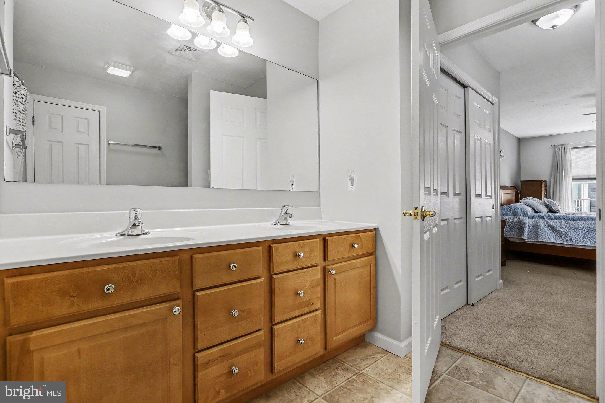 JACKSON HEIGHTS - Residential