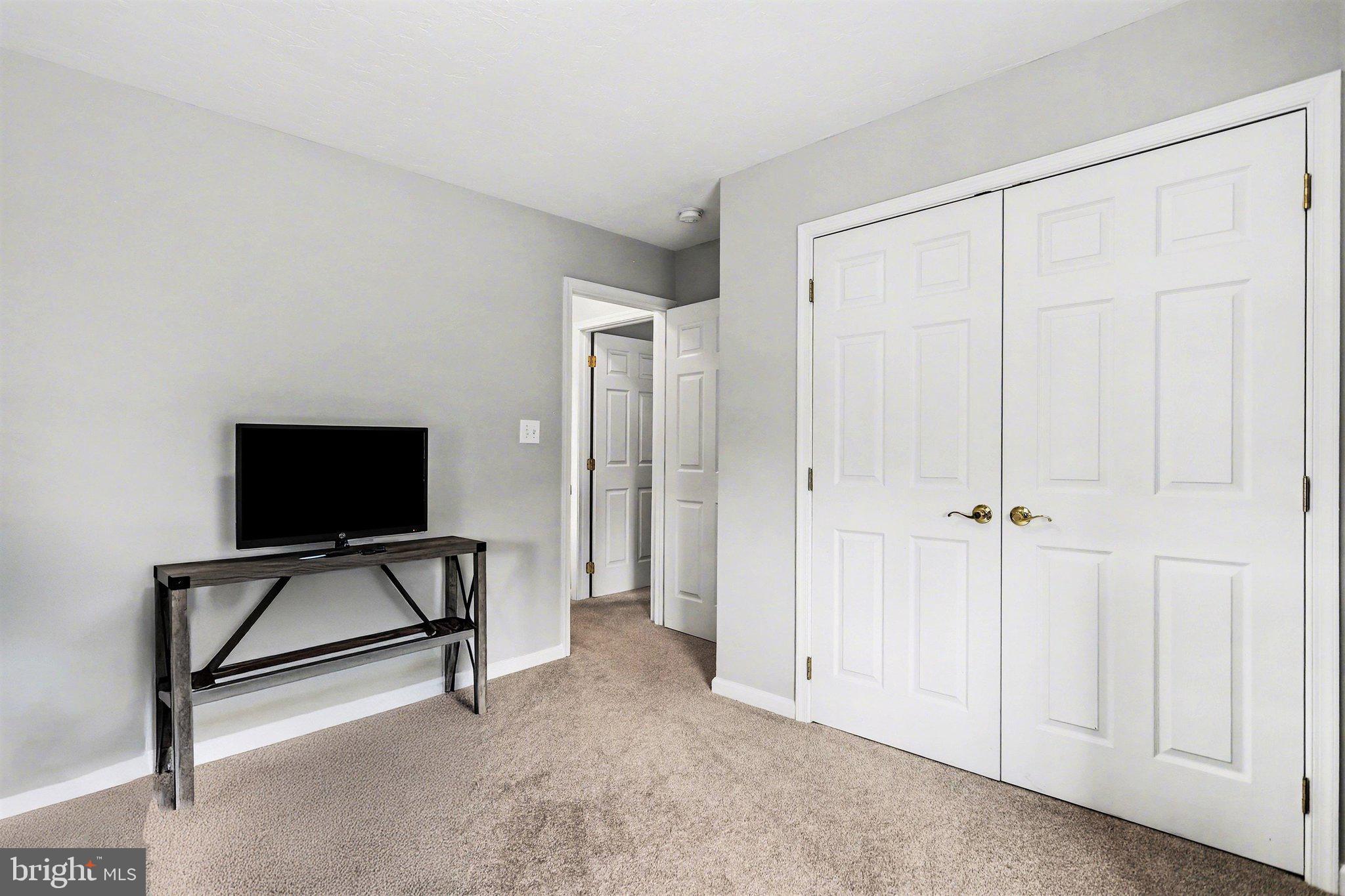 JACKSON HEIGHTS - Residential
