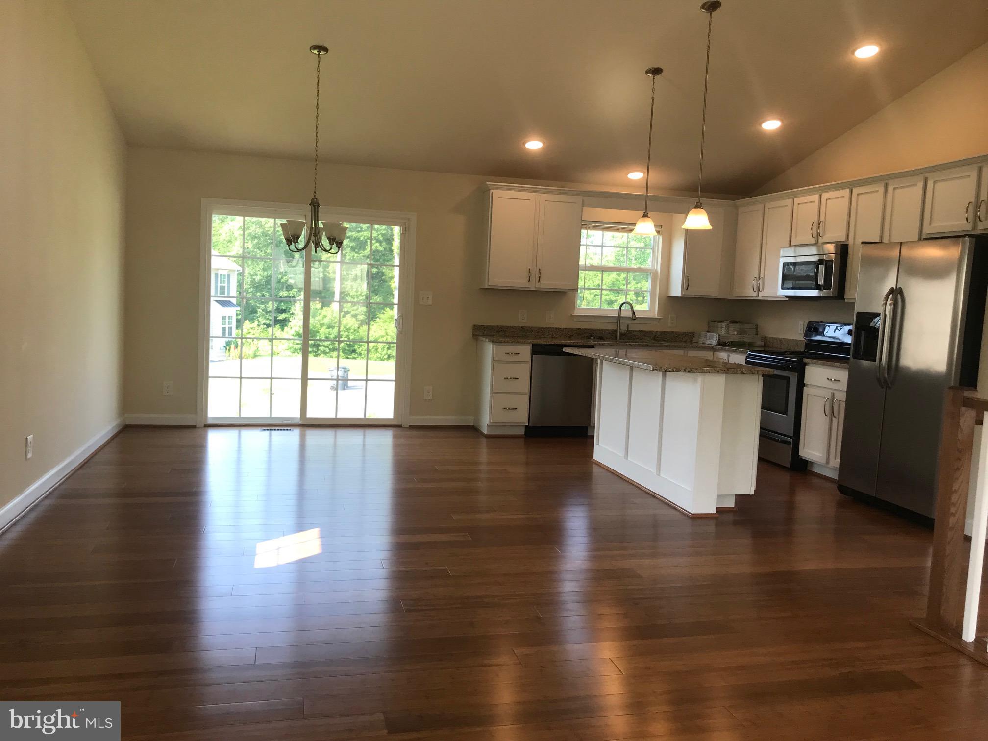 DABNEY WOODS - Residential Lease