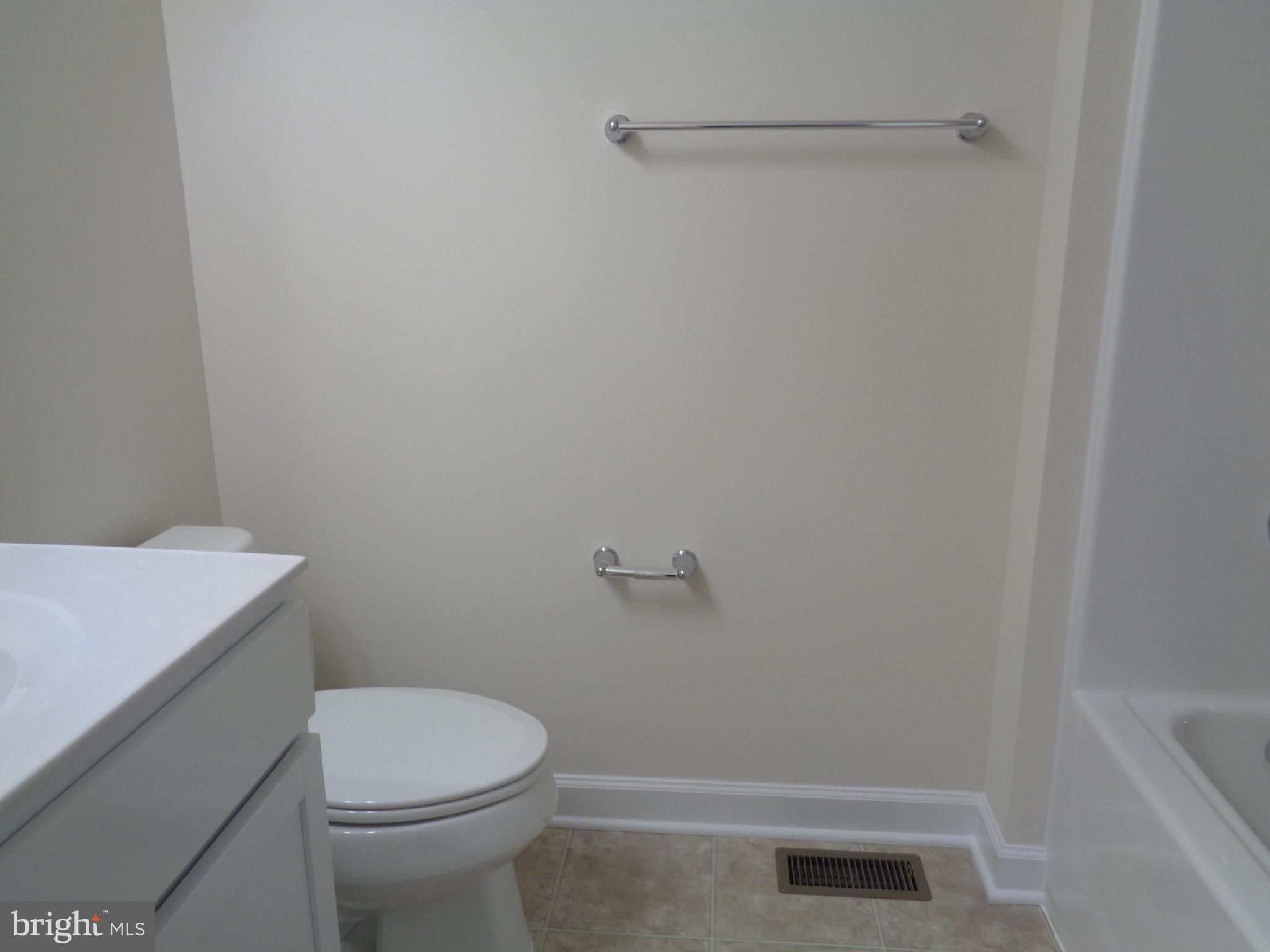 DABNEY WOODS - Residential Lease