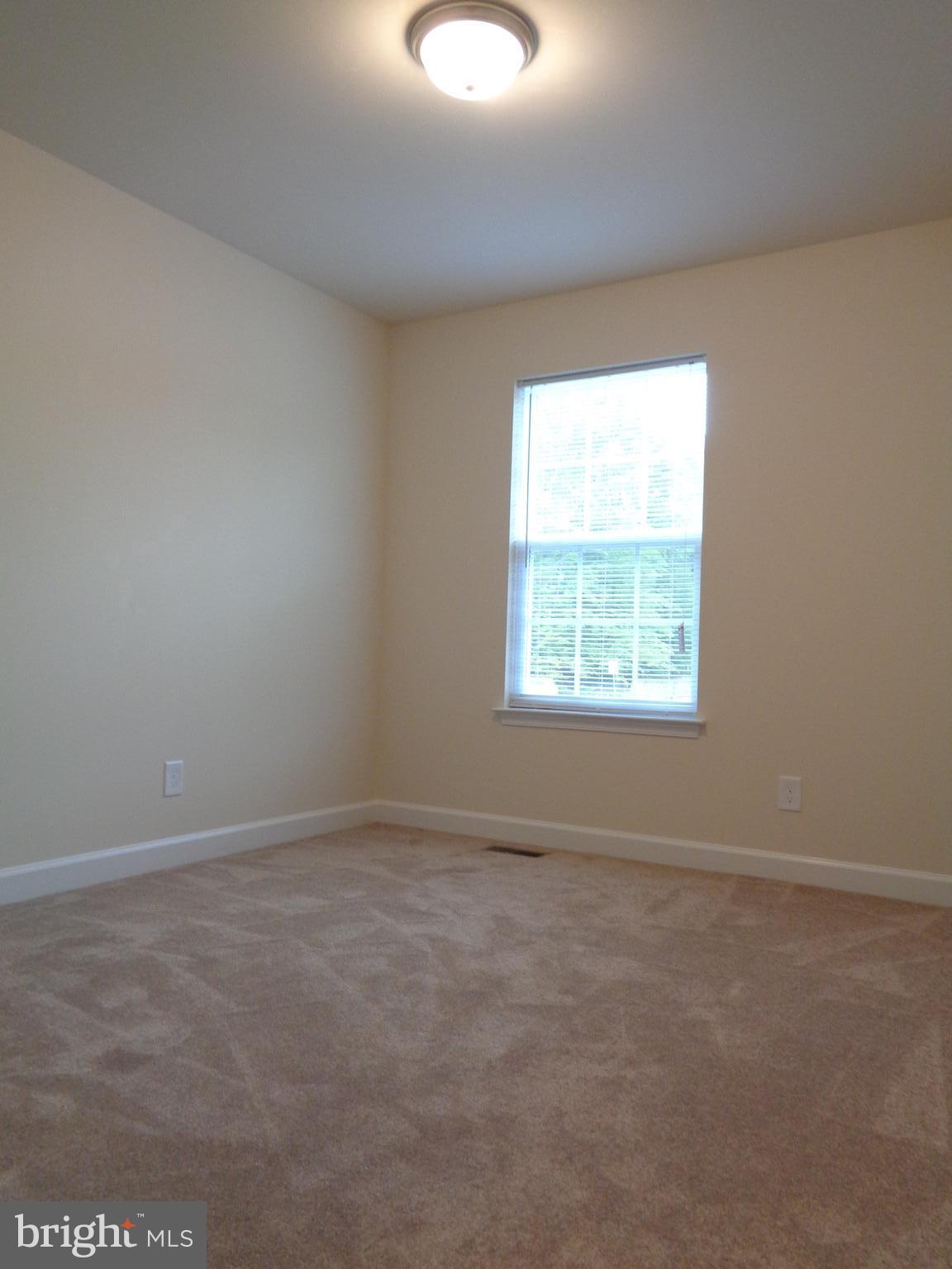 DABNEY WOODS - Residential Lease