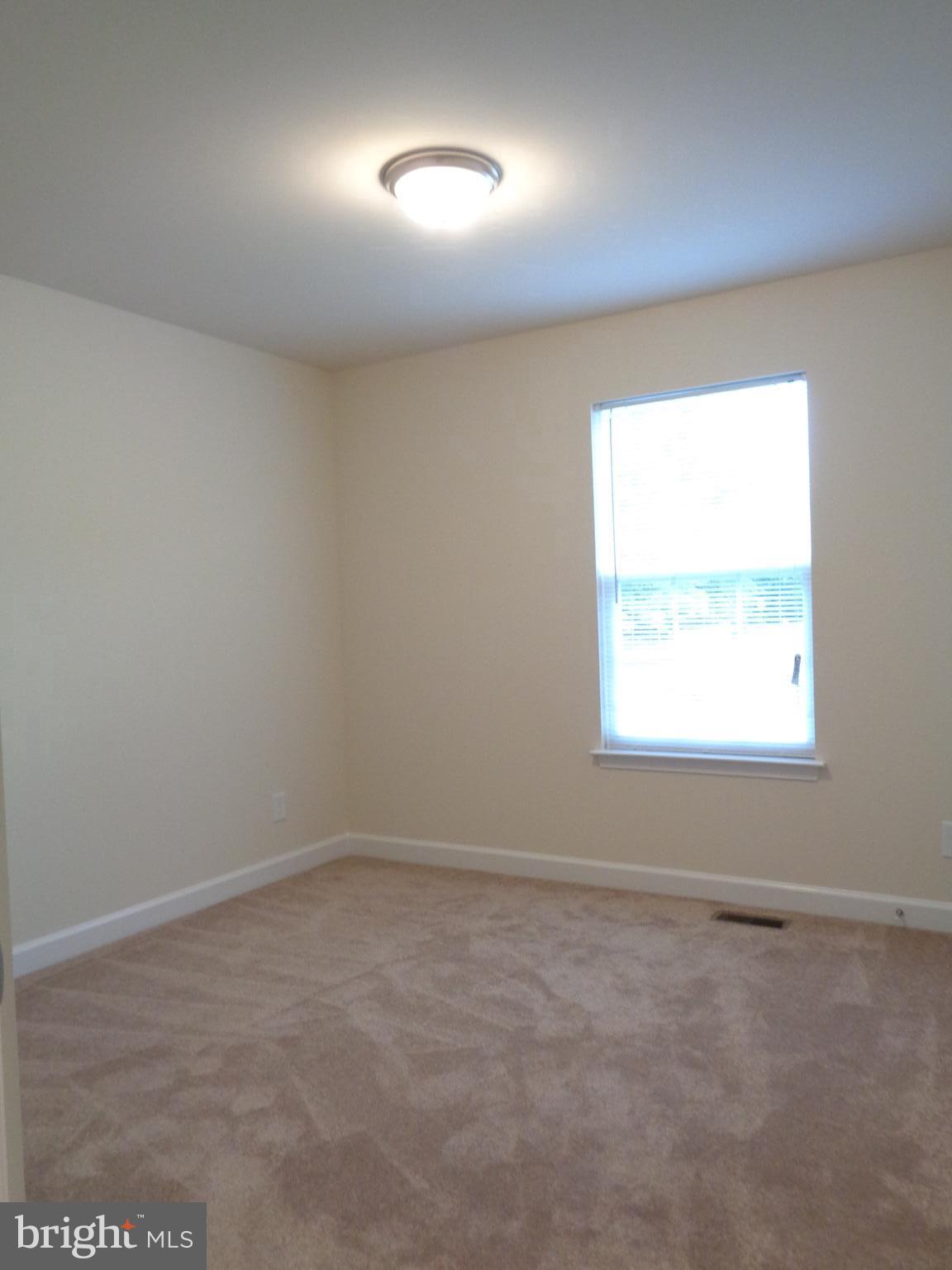 DABNEY WOODS - Residential Lease