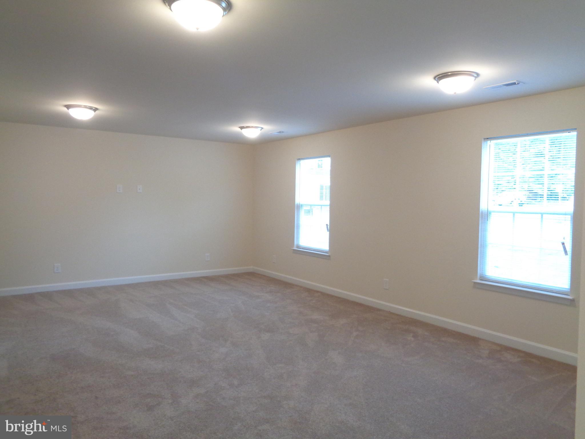 DABNEY WOODS - Residential Lease