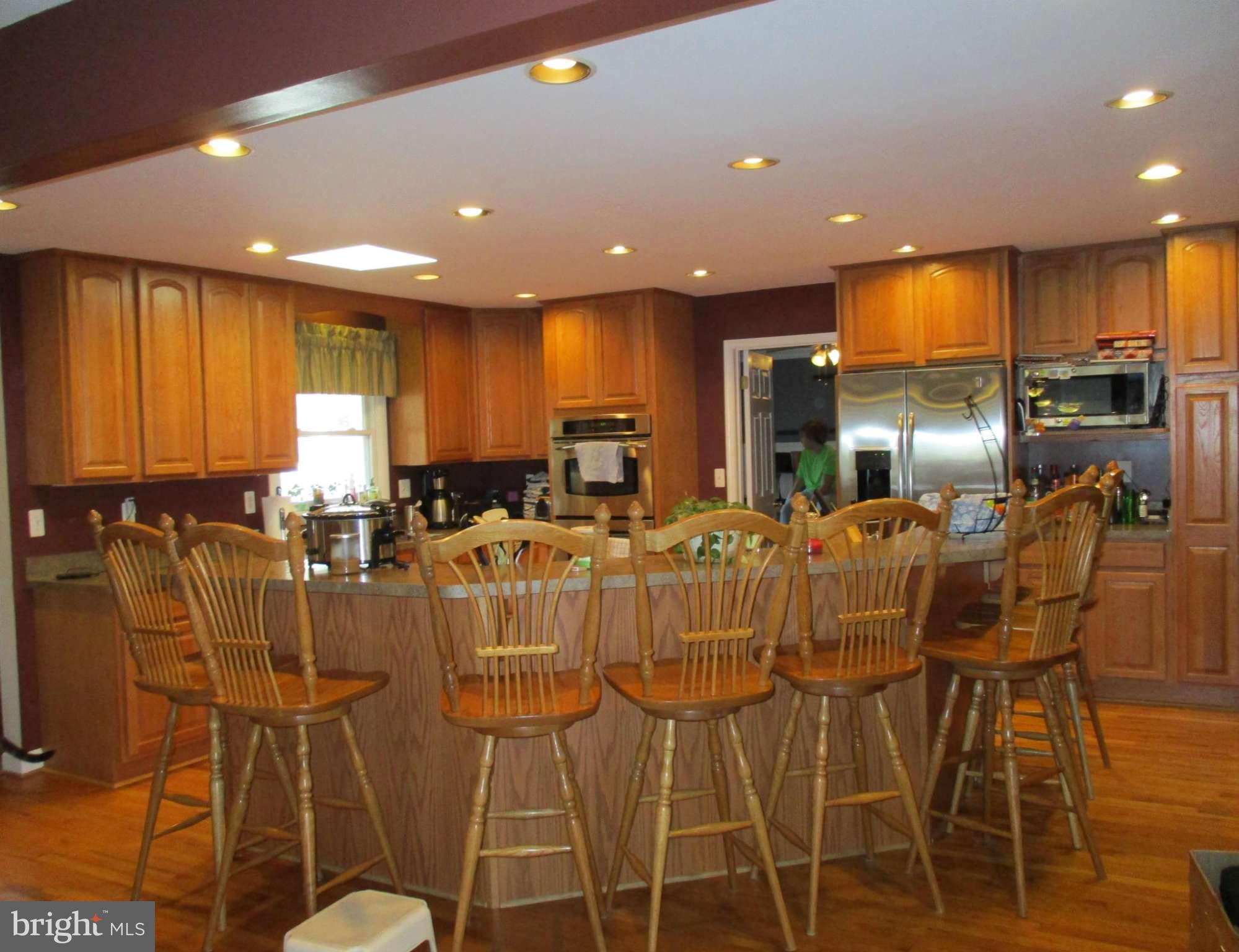 COUNTRY ROAD ESTATES - Residential Lease