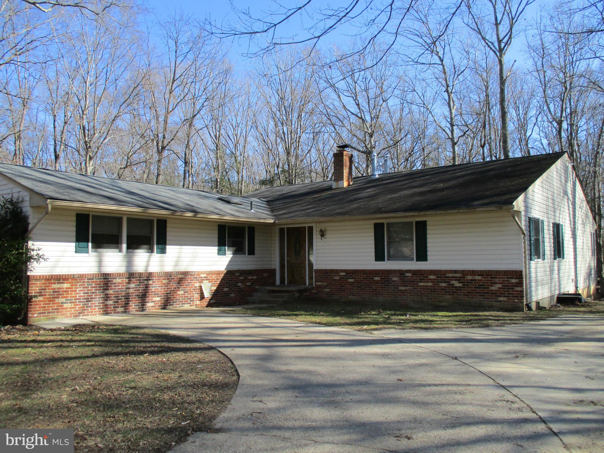 COUNTRY ROAD ESTATES - Residential Lease