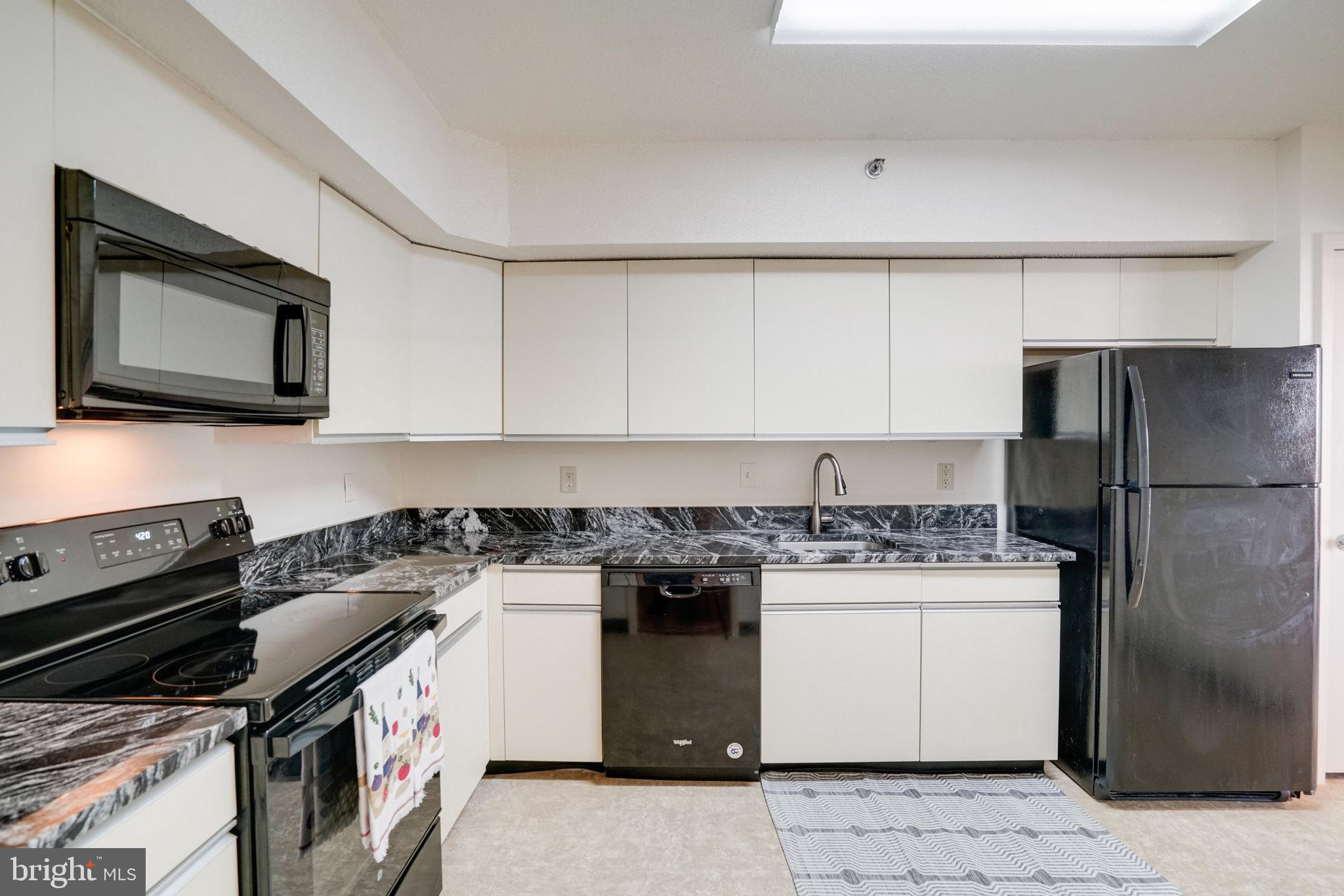 BARKLEY CONDO - Residential