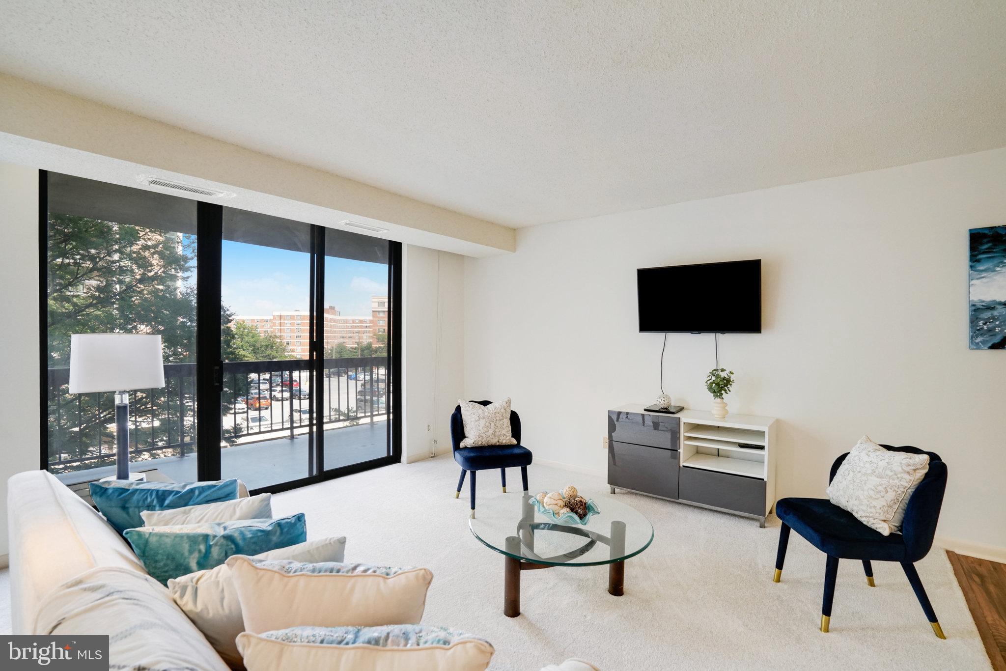 BARKLEY CONDO - Residential