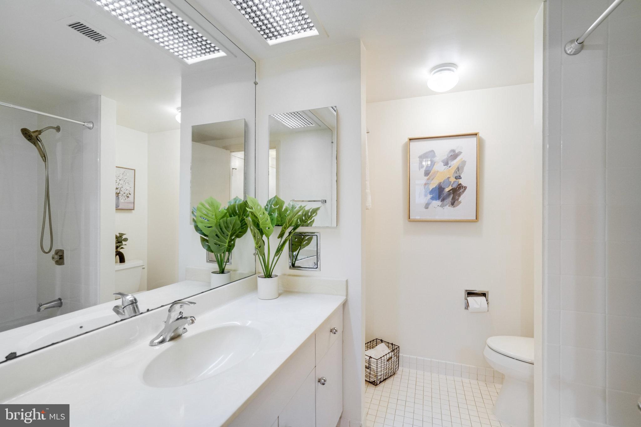 BARKLEY CONDO - Residential