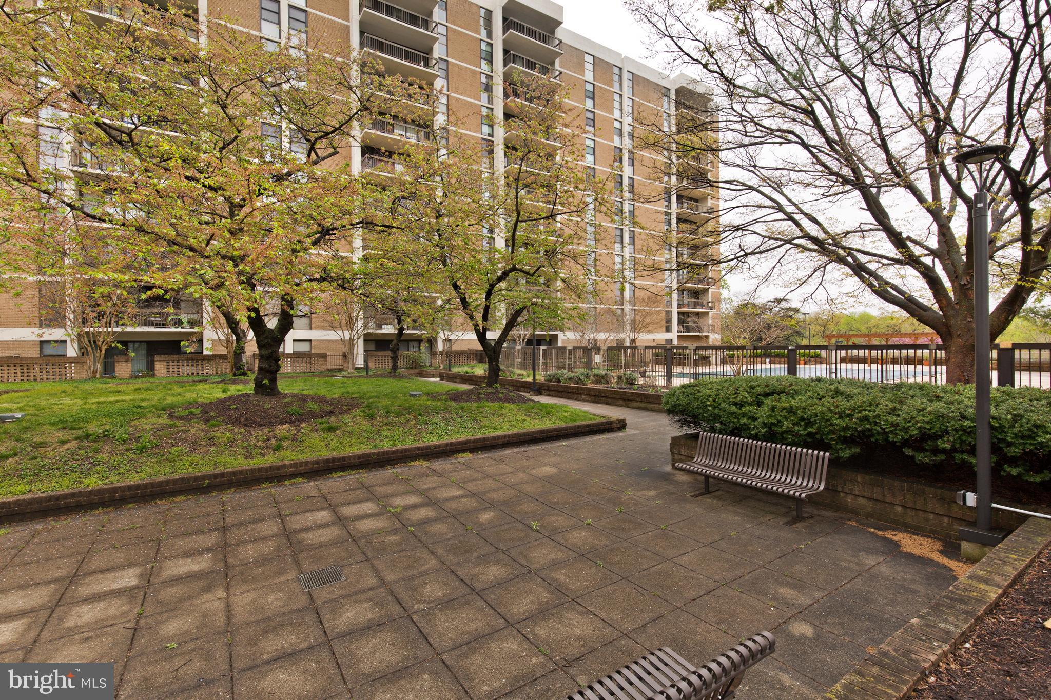 BARKLEY CONDO - Residential