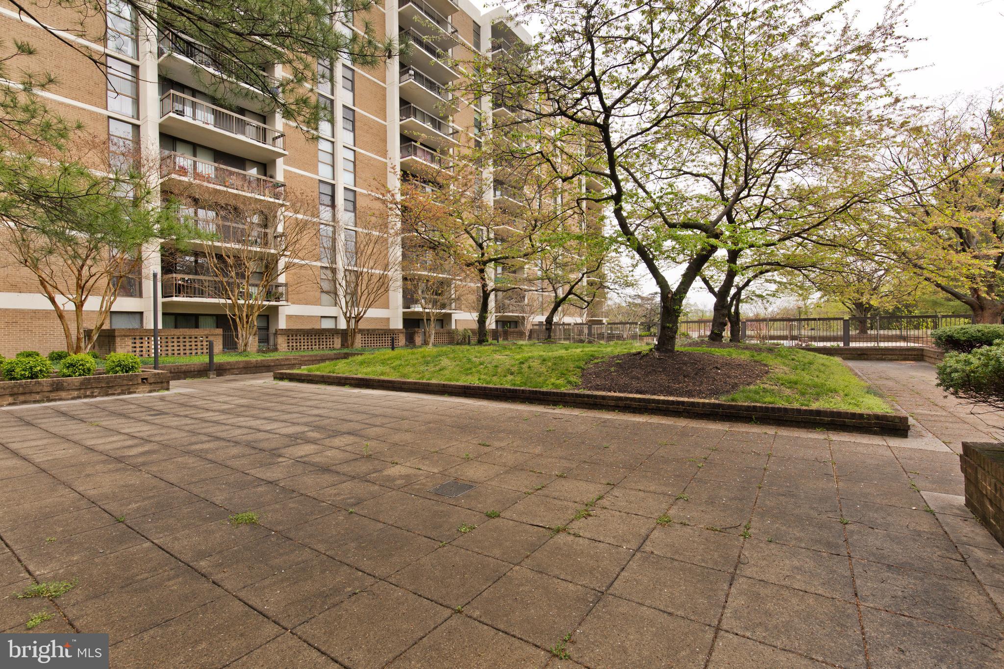 BARKLEY CONDO - Residential