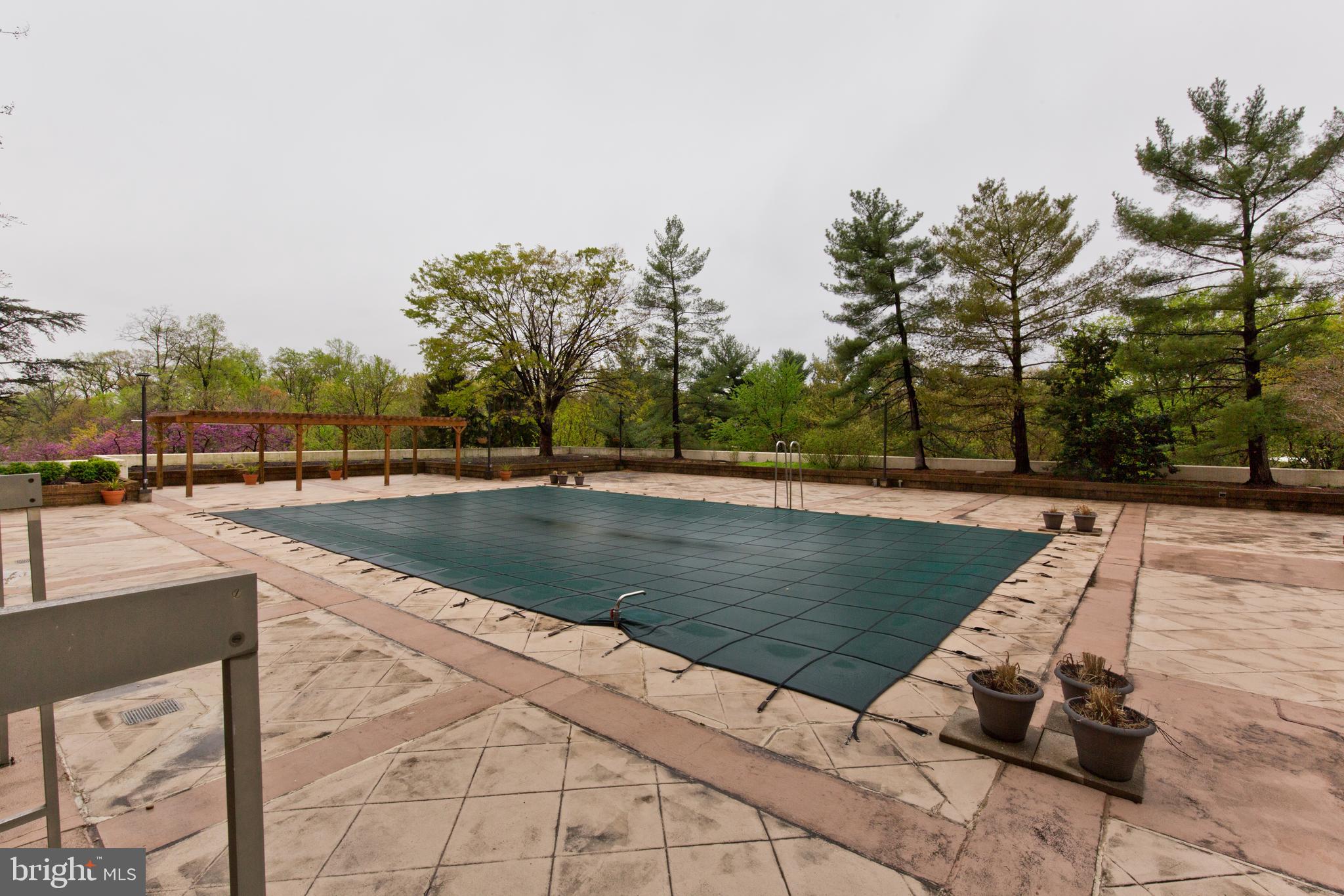 BARKLEY CONDO - Residential