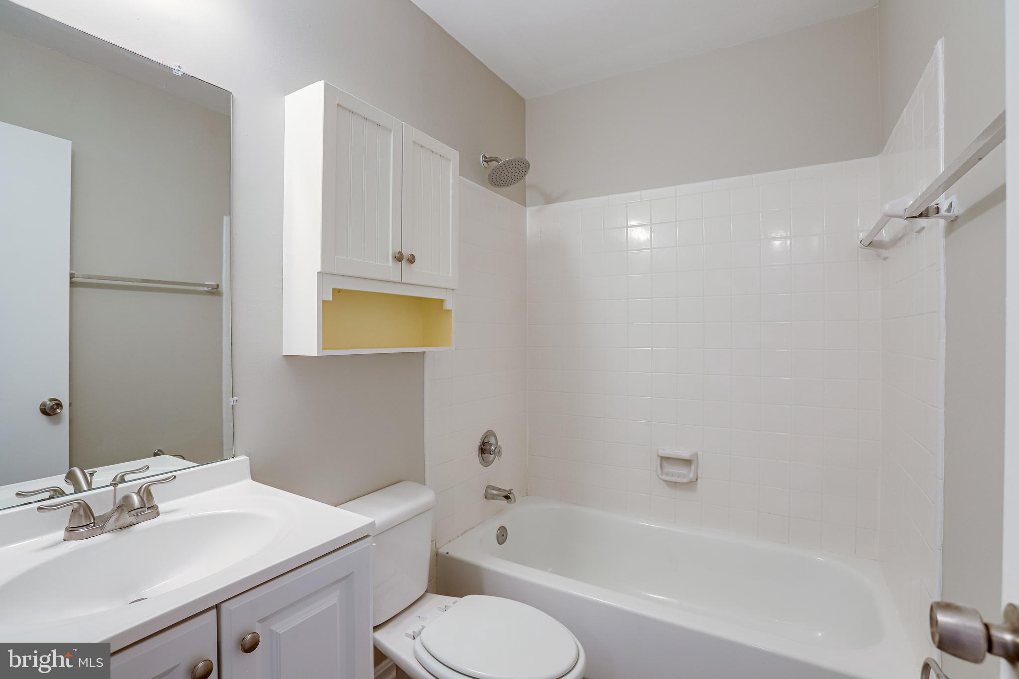 LONGSTREET COMMONS - Residential