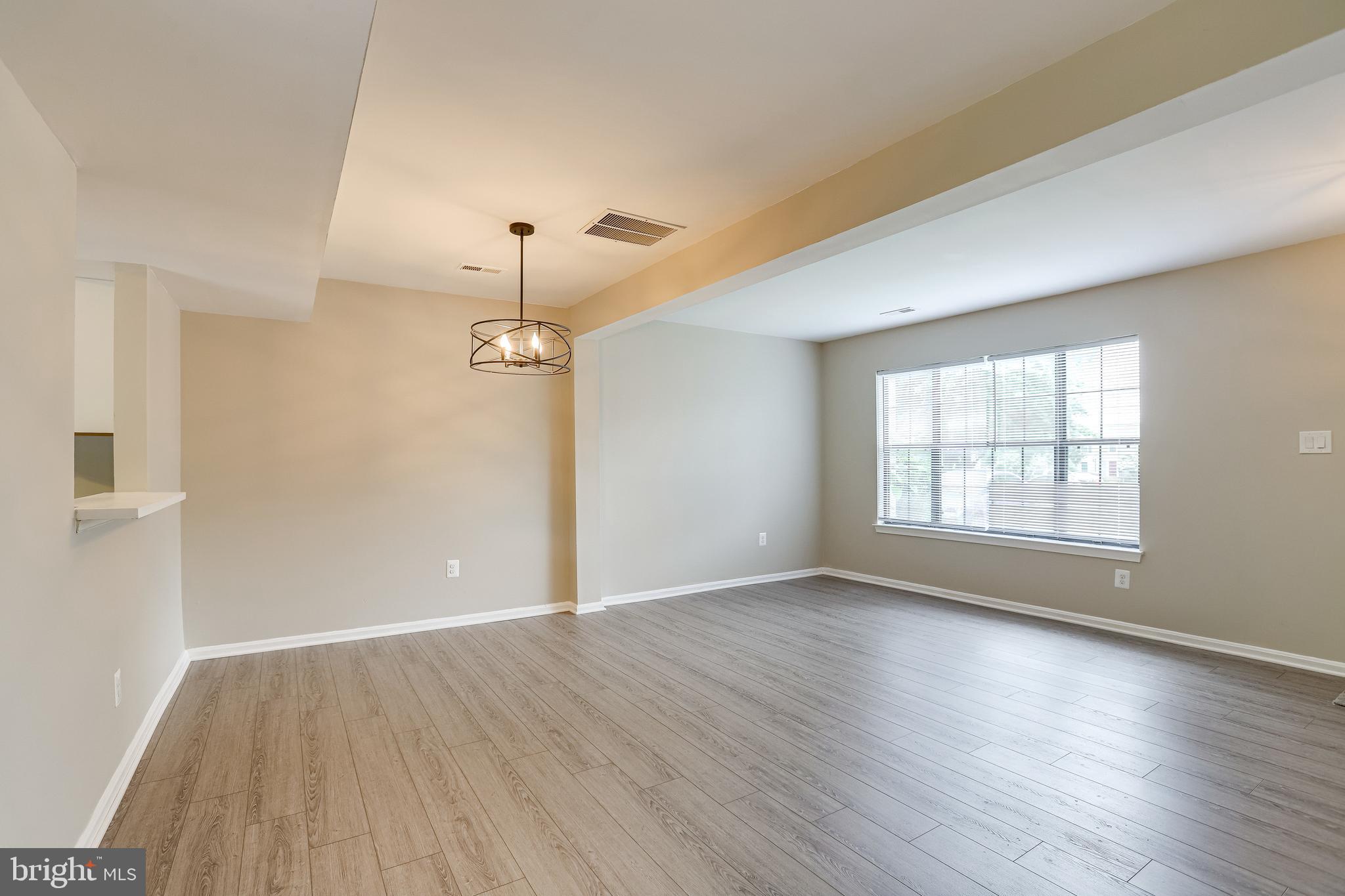 LONGSTREET COMMONS - Residential