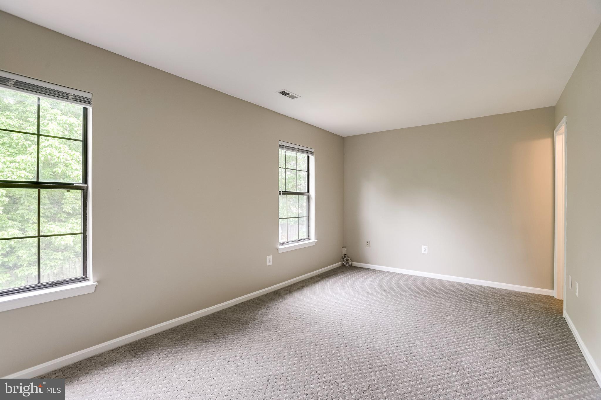 LONGSTREET COMMONS - Residential