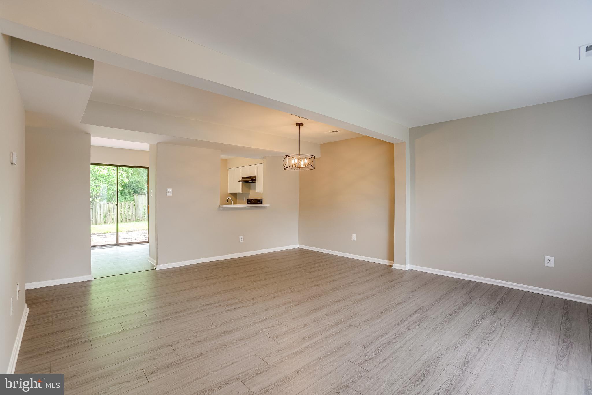 LONGSTREET COMMONS - Residential