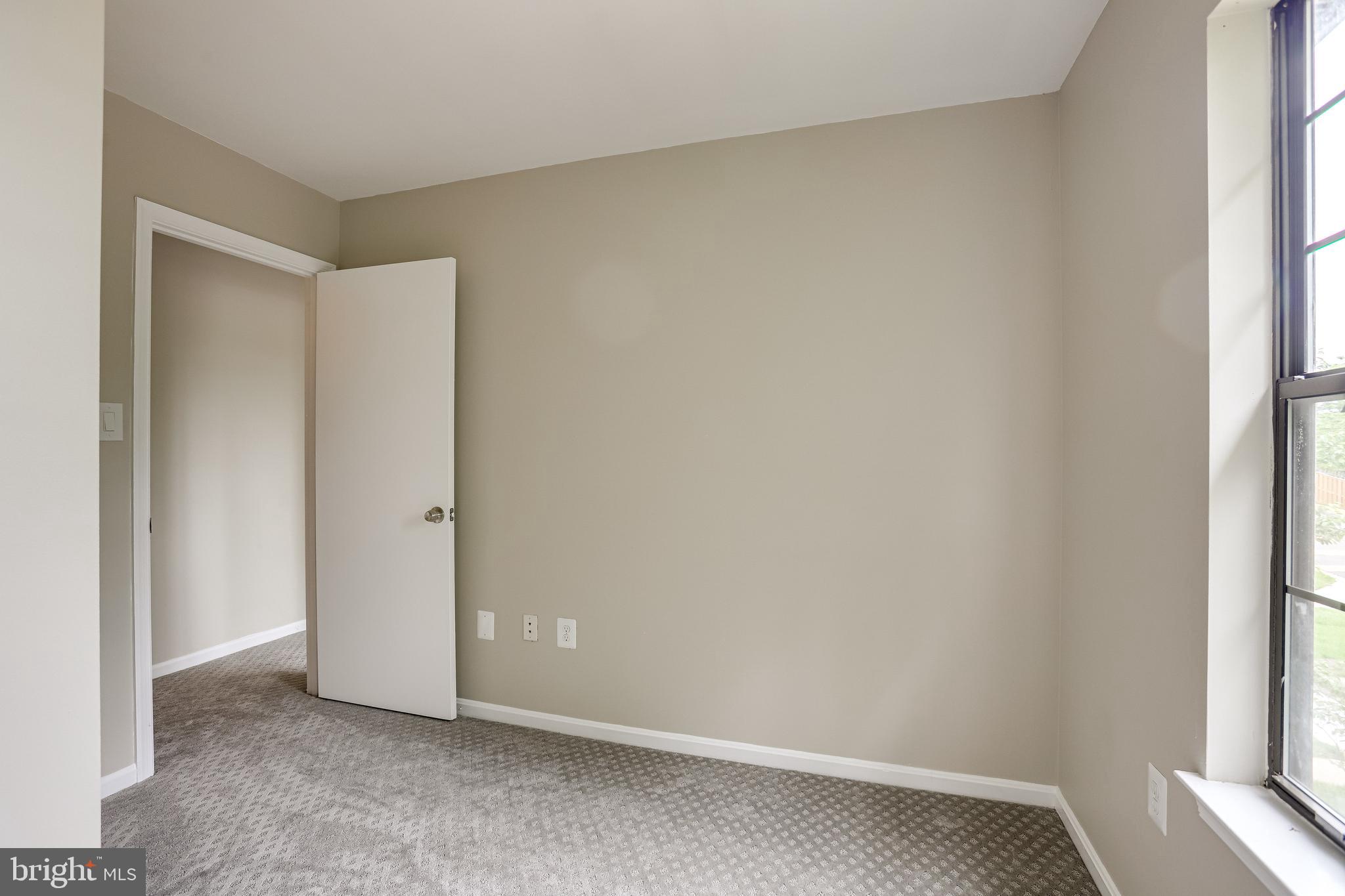 LONGSTREET COMMONS - Residential