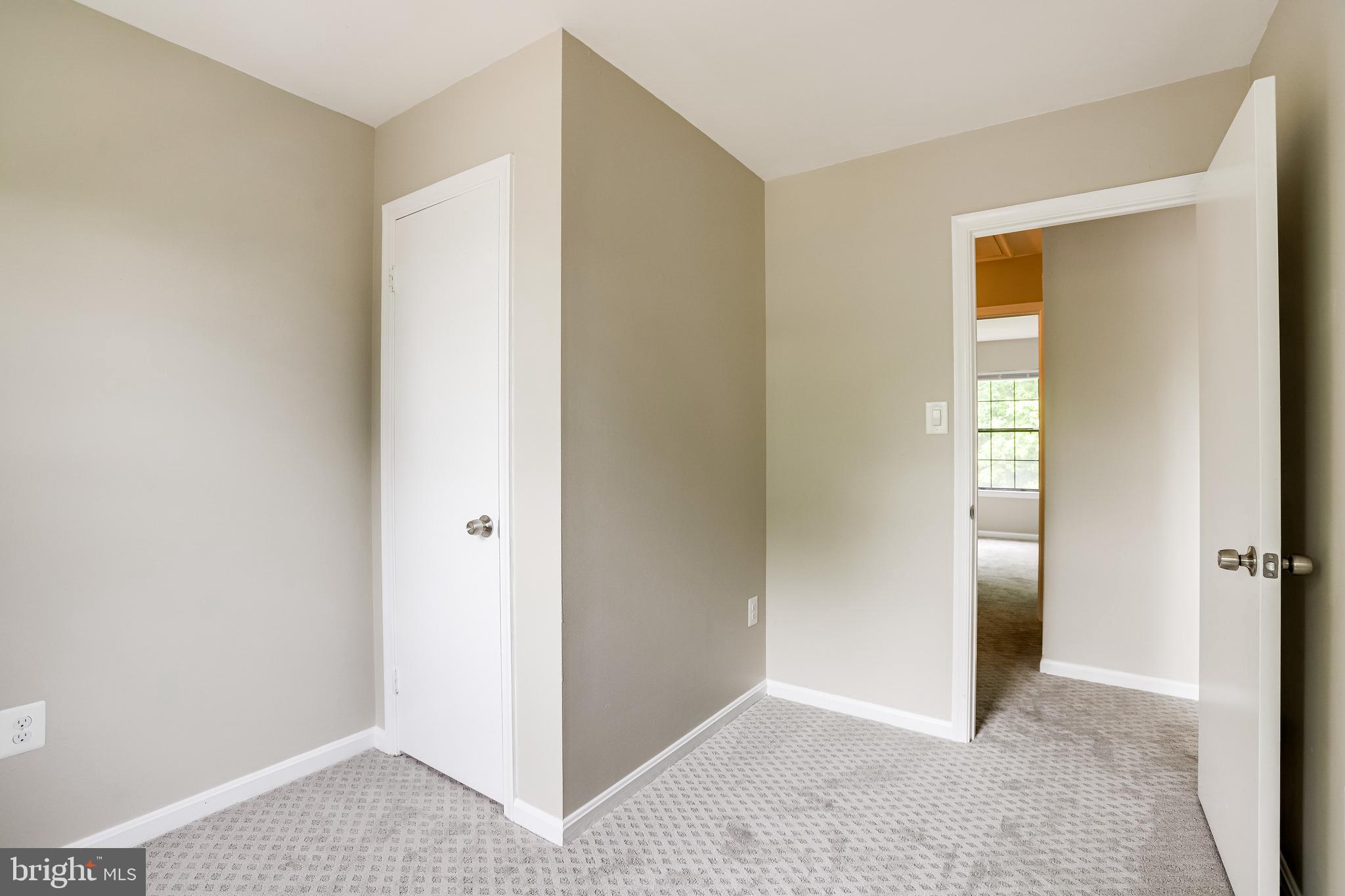 LONGSTREET COMMONS - Residential