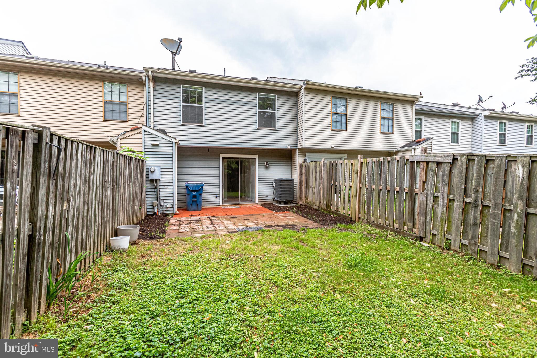 LONGSTREET COMMONS - Residential