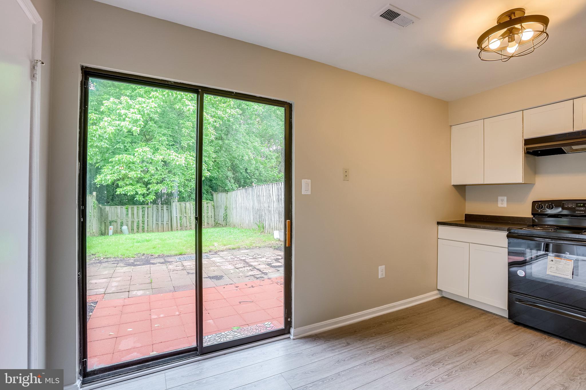 LONGSTREET COMMONS - Residential