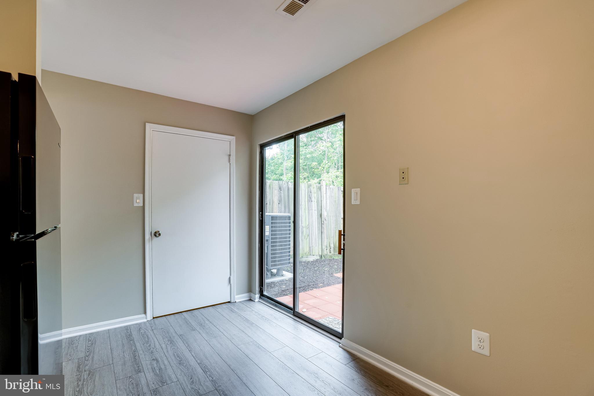 LONGSTREET COMMONS - Residential