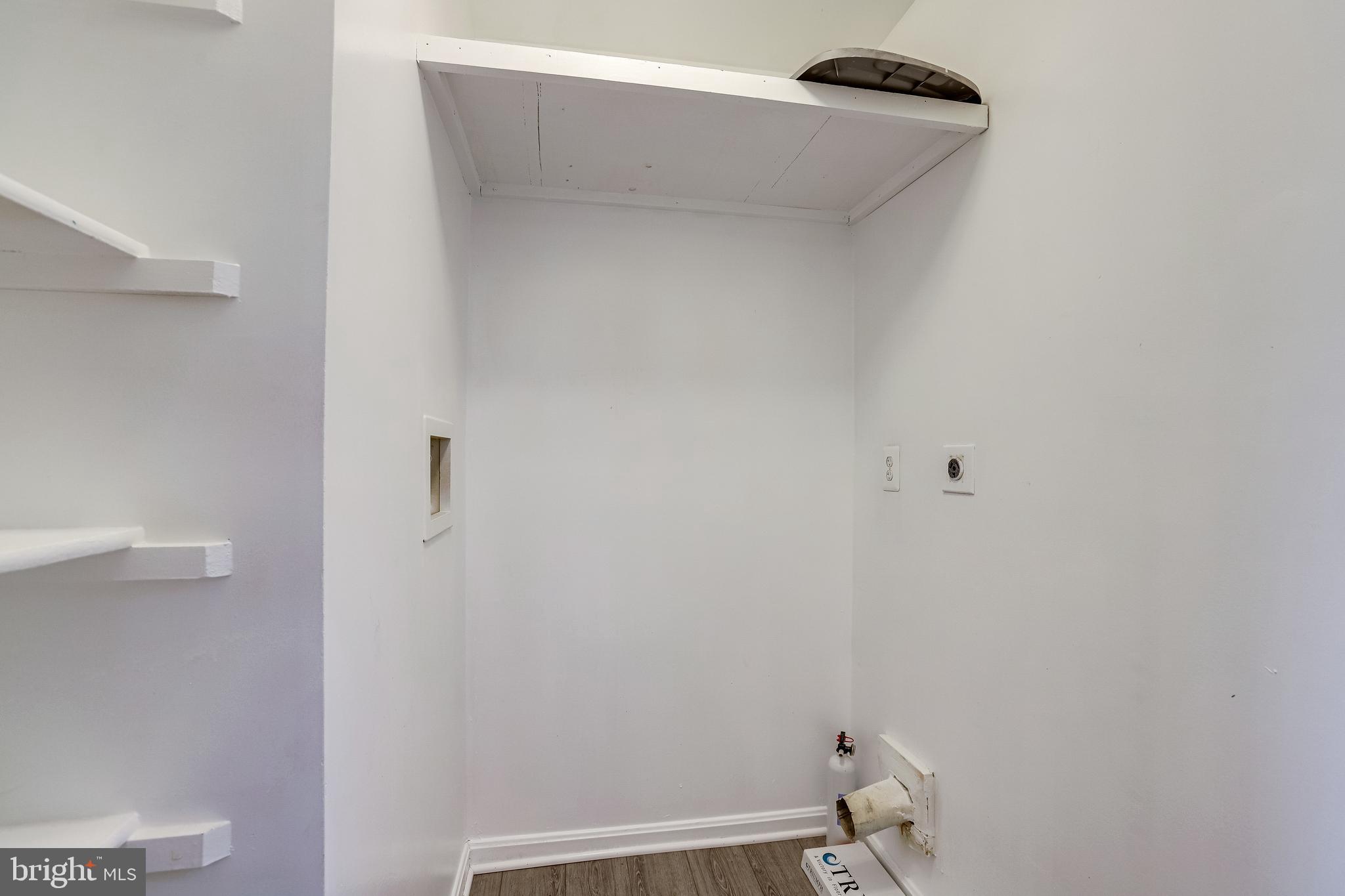 LONGSTREET COMMONS - Residential