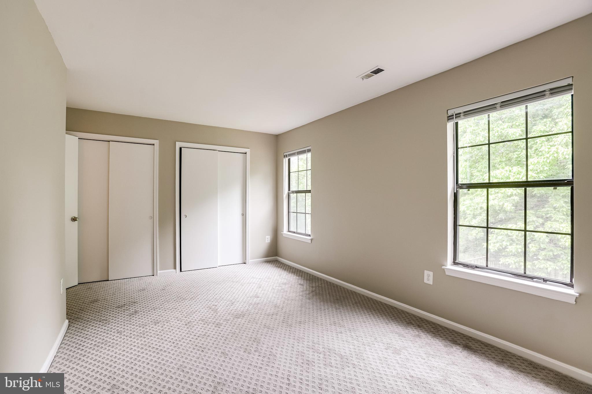 LONGSTREET COMMONS - Residential