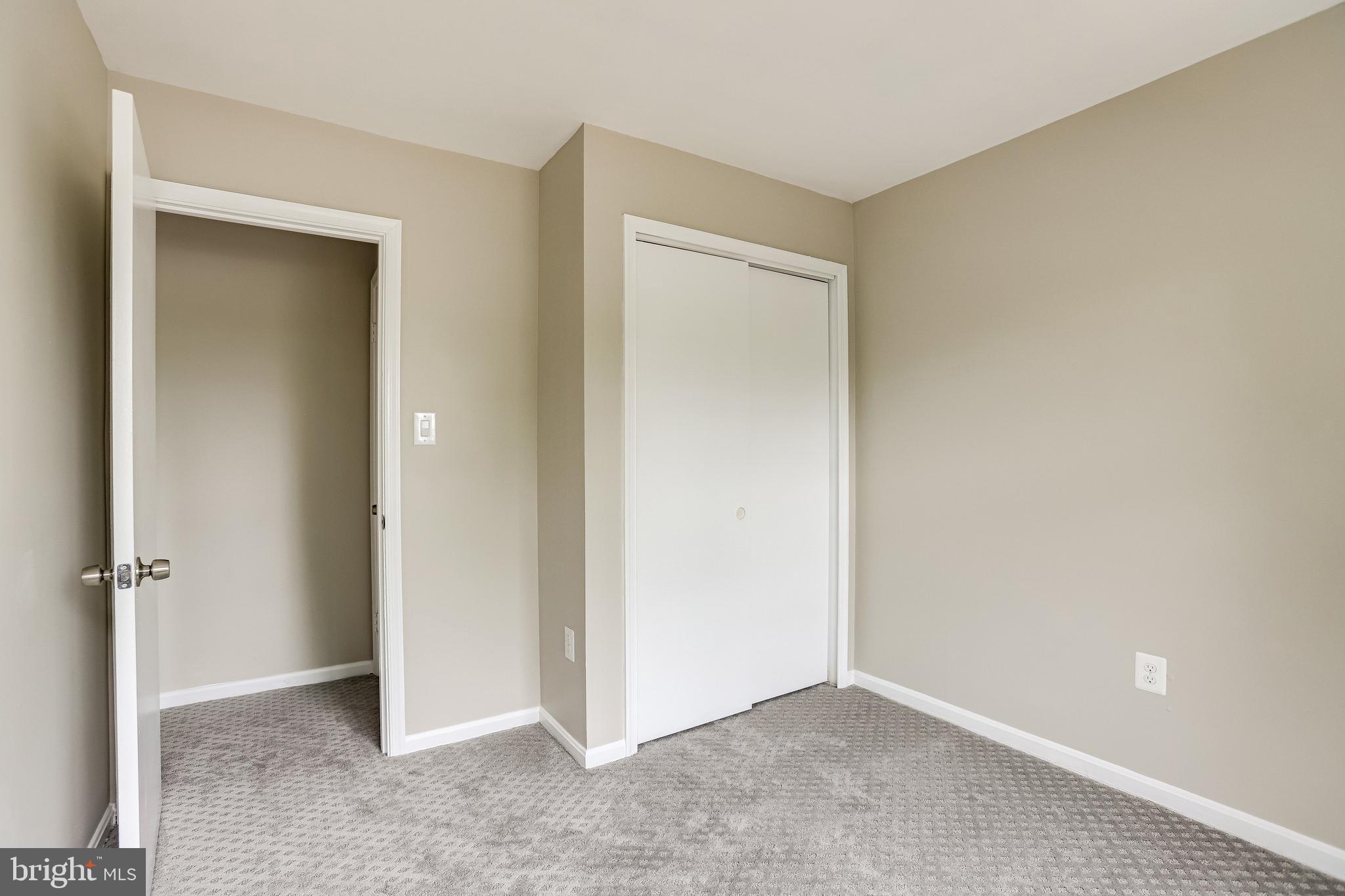 LONGSTREET COMMONS - Residential