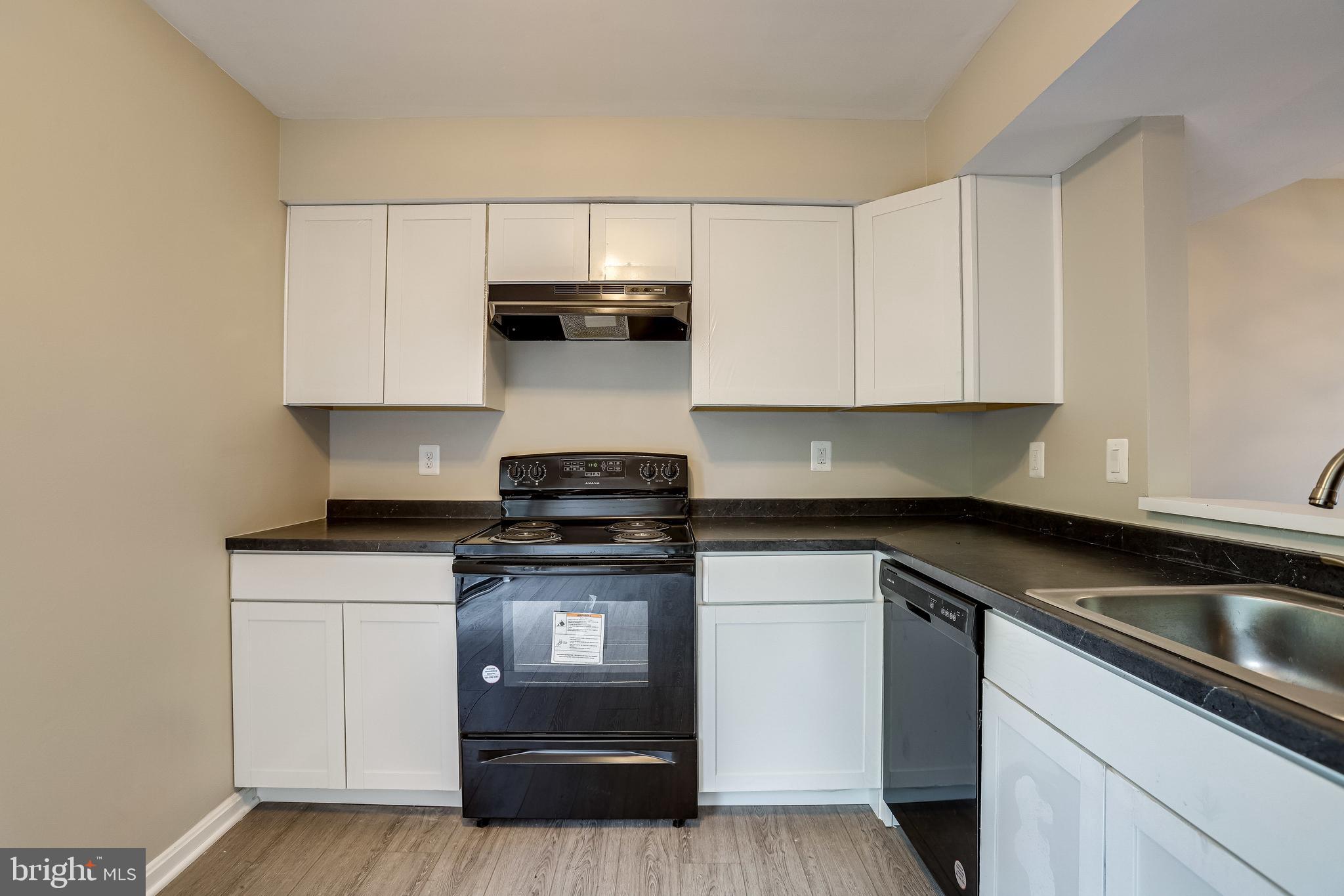 LONGSTREET COMMONS - Residential