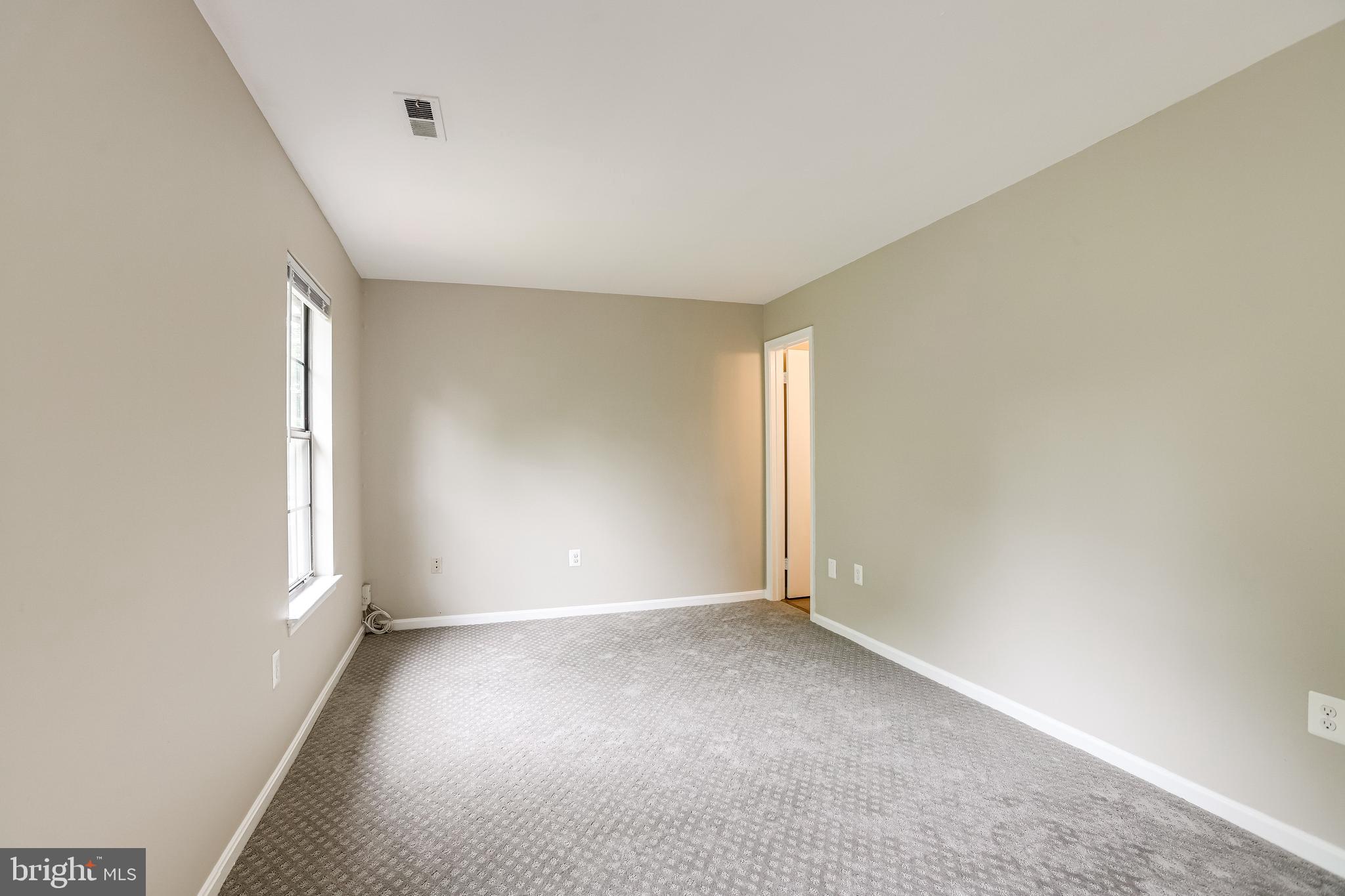 LONGSTREET COMMONS - Residential