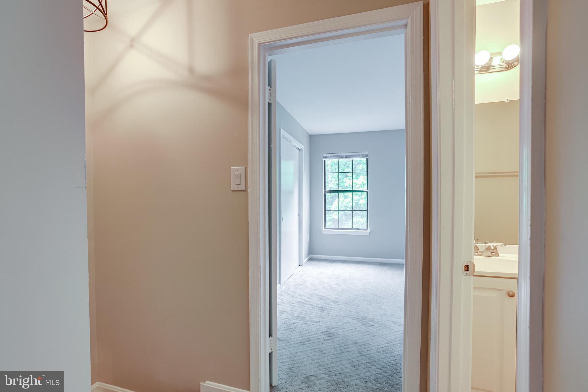 LONGSTREET COMMONS - Residential