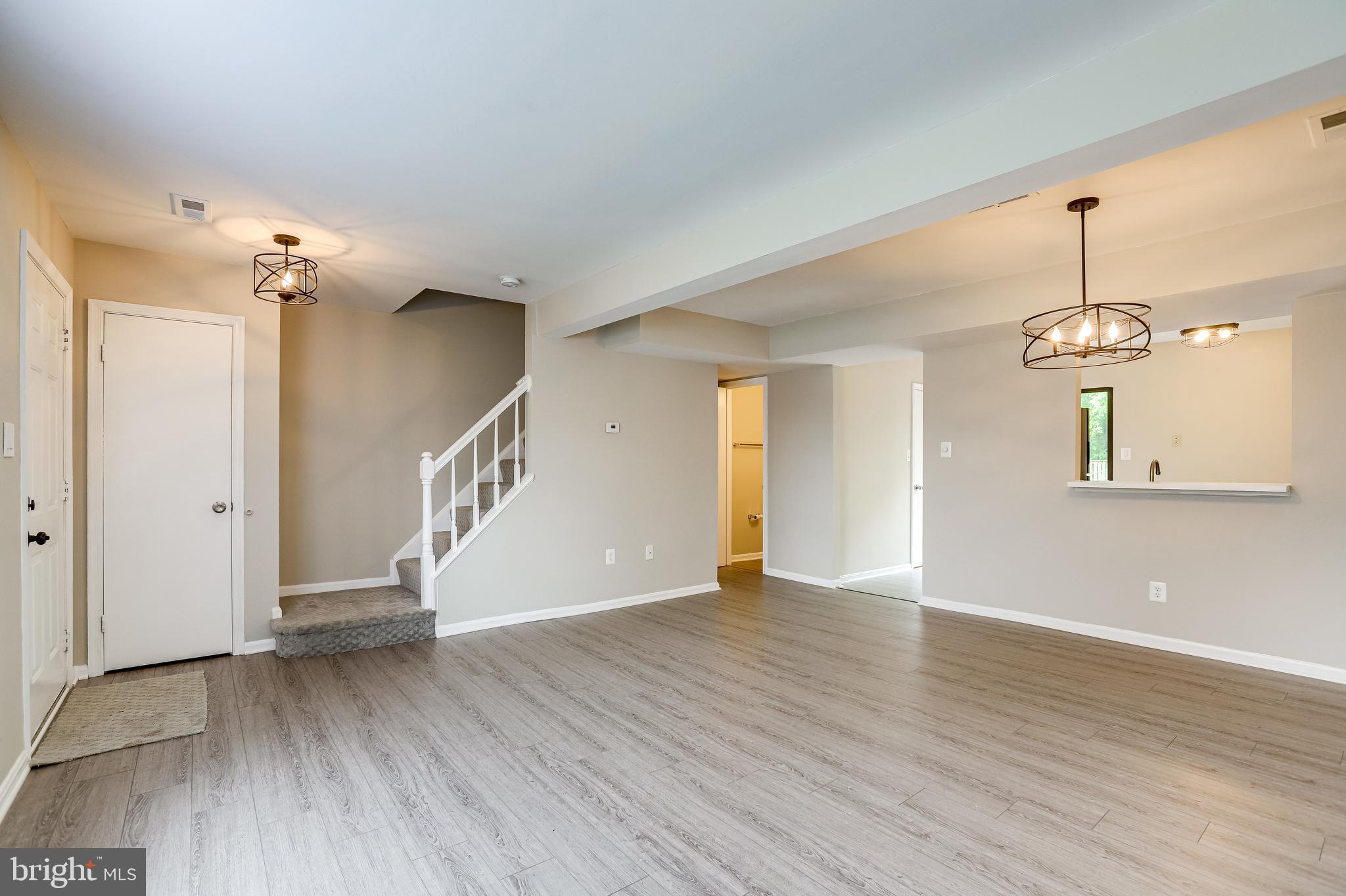 LONGSTREET COMMONS - Residential